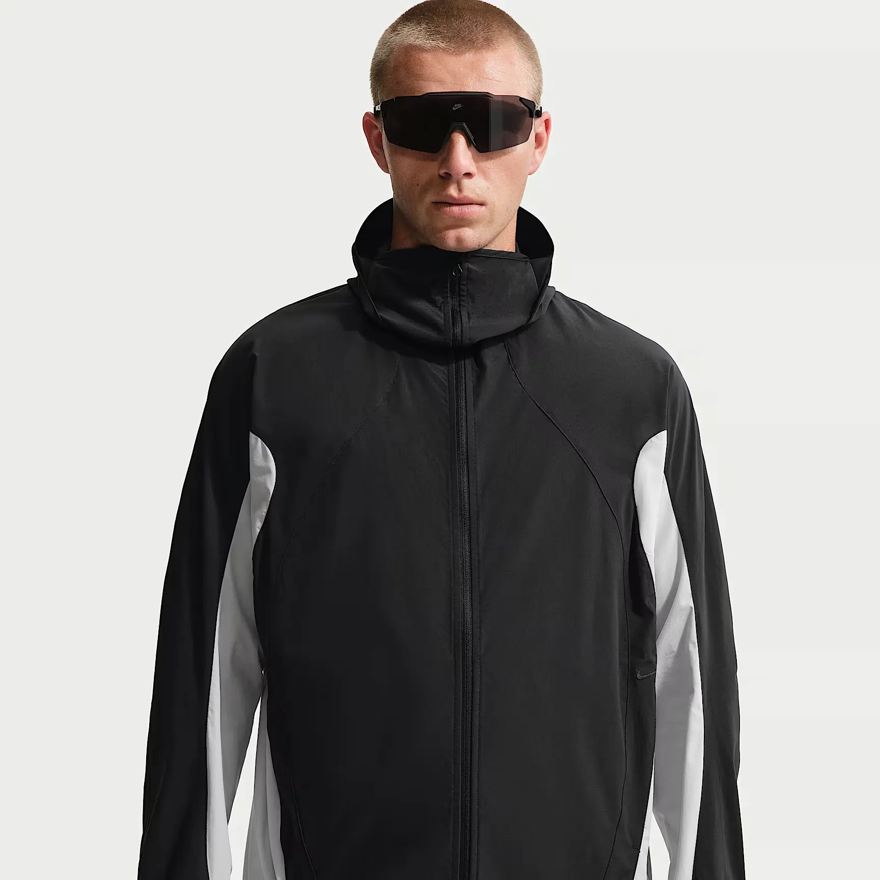 000000_Nike-Dri-FIT-Tech-Helios-Long-Sleeve-Top_Black-Grey-Fog_IF0903-010_img0