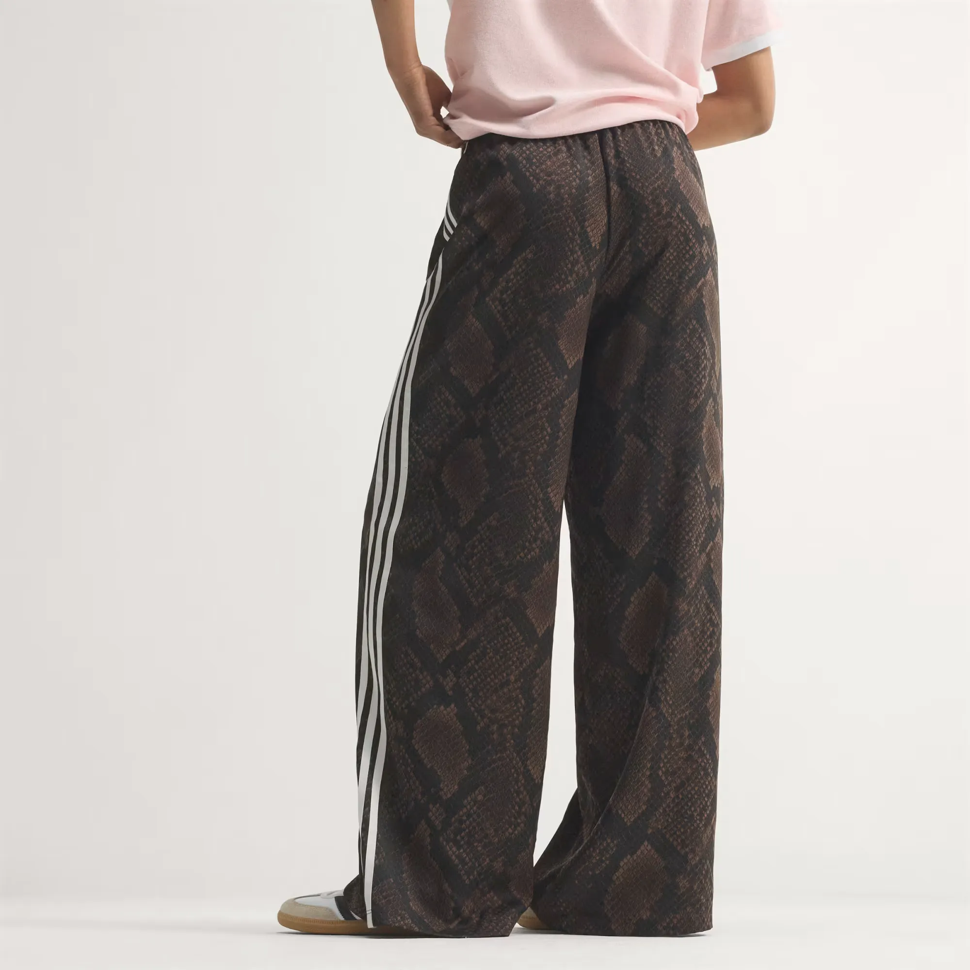 000000_adidas-Satin-Snake-Print-Wide-Leg-Track-Pants-WMNS_Earth-Strata-Aurora-Coffee_KX1887_img1