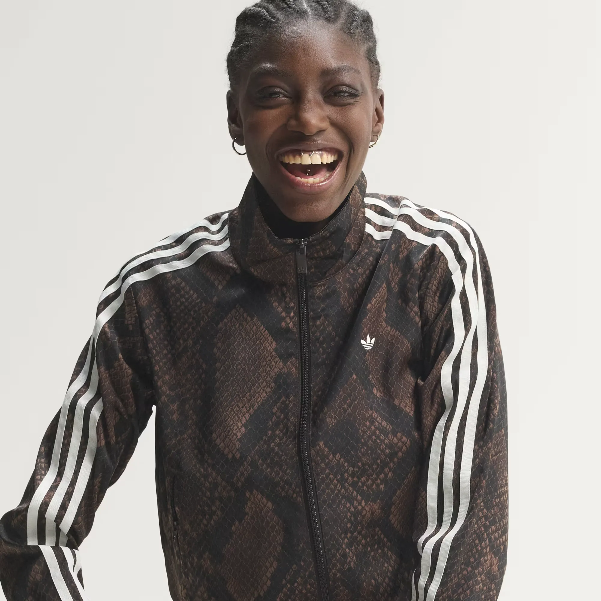 000000_adidas-Firebird-Satin-Track-Jacket-WMNS_Earth-Strata-Aurora-Coffee_KX1884_img6