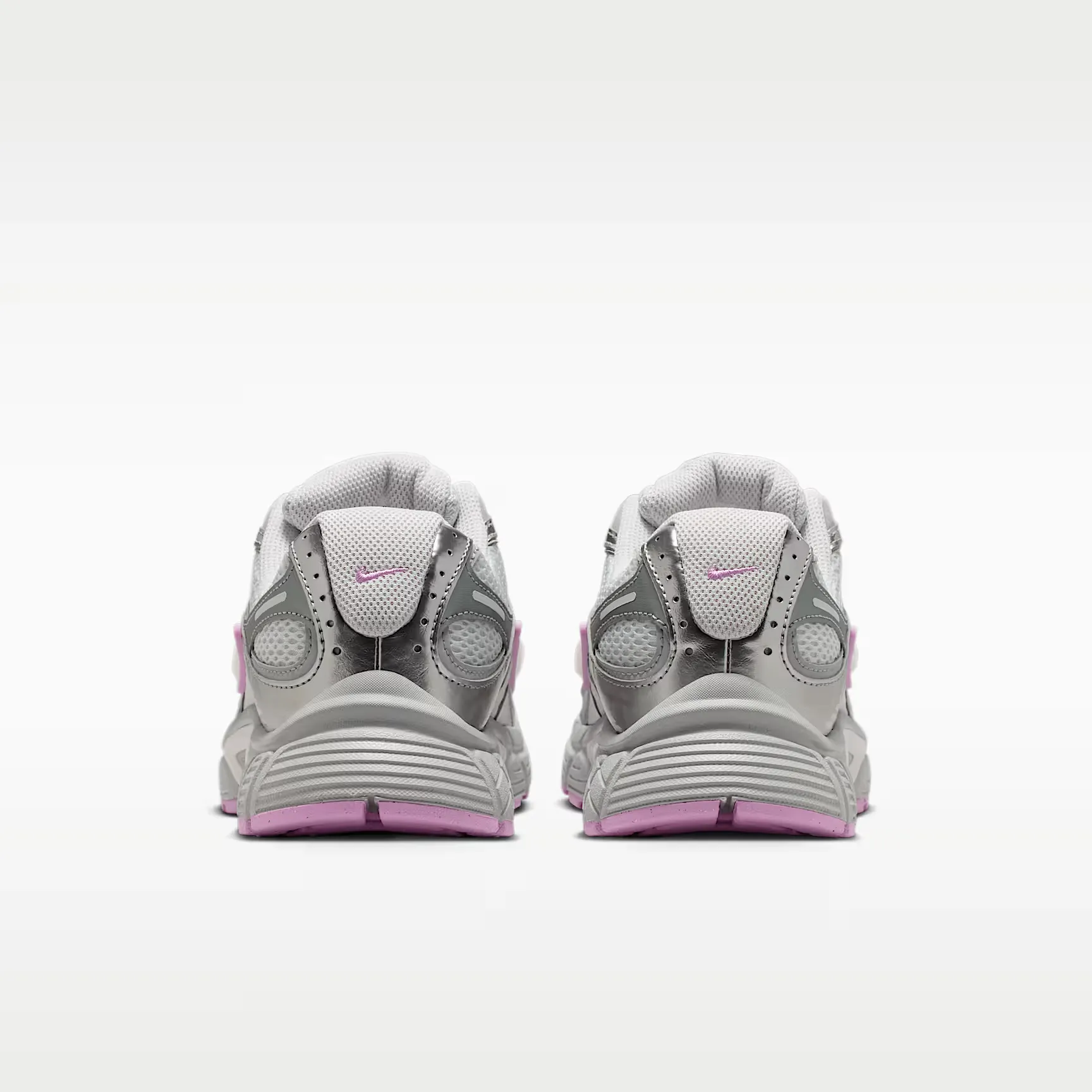 000000_Nike-V5-RNR-WMNS_Light-Smoke-Grey-Light-Magenta_HQ7901-009_img5