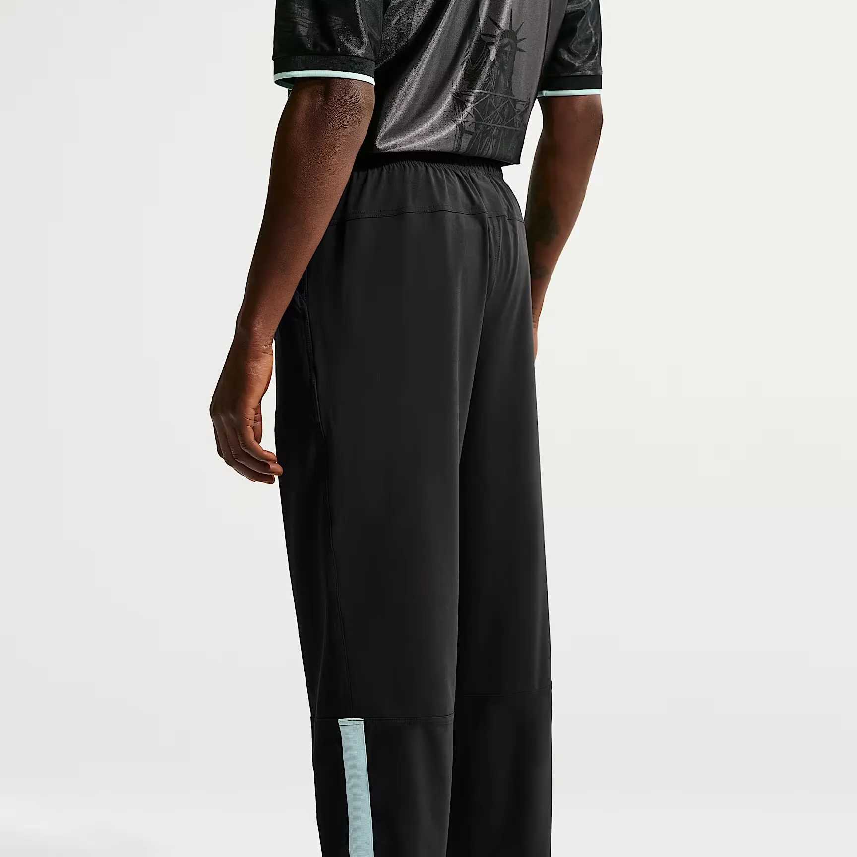 000000_Nike-Dri-FIT-FFF-Energy-Woven-Football-Pants_Black-Copper_IH1881-010_img2