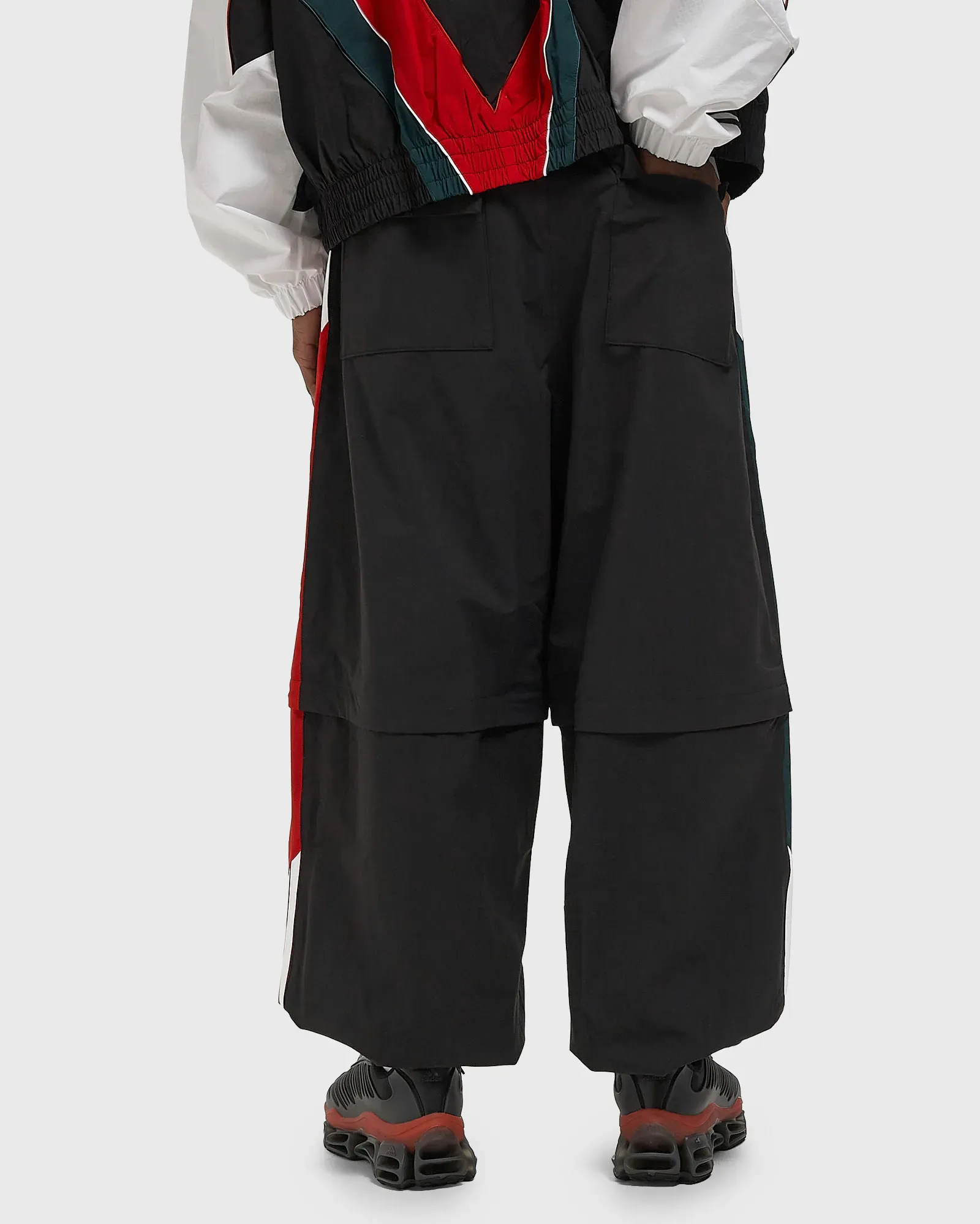 000000_adidas-x-Willy-Chavarria-CDM-Woven-Track-Pant_Black_KU7798_img3