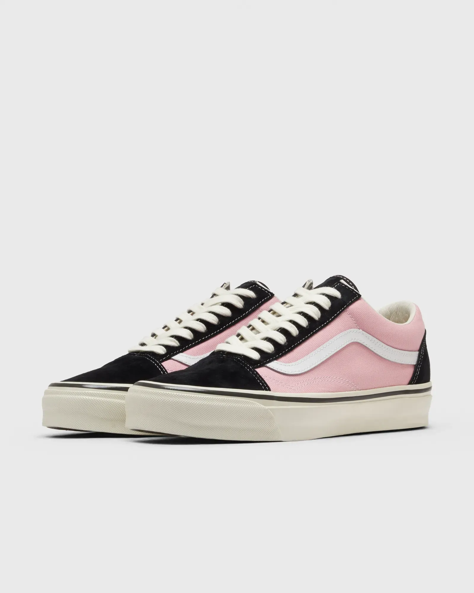000000_Vans-LX-Old-Skool-Archive_Black-Coral_VN000D9JBCU1_img1