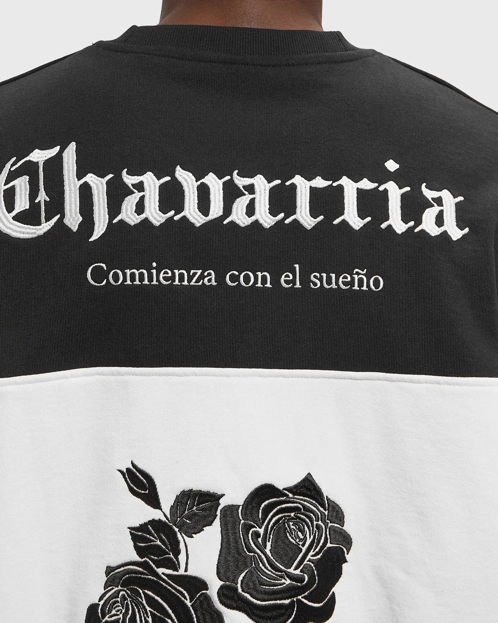 000000_adidas-x-Willy-Chavarria-Fleece-Crewneck_Black-White_KV1976_img3