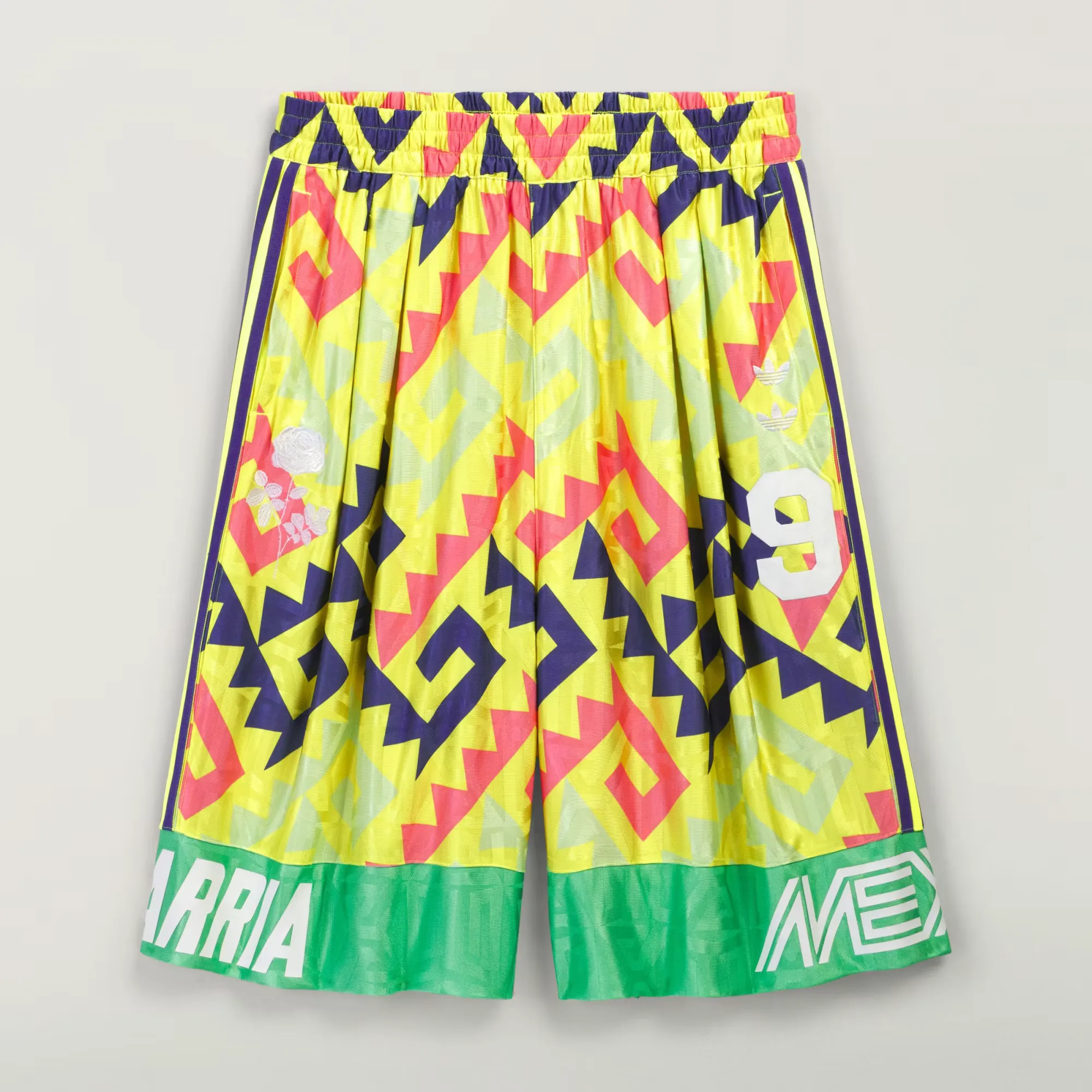 000000_adidas-Chavarria-AOP-Short_Solar-Lemon-Pure-Purple-Solar-Turbo_KU7804_img4