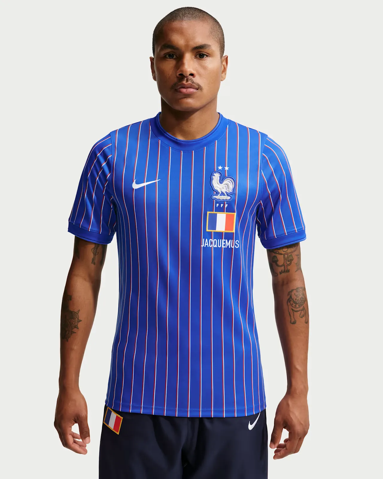 2A4DBE_Jacquemus-x-FFF-x-Nike-Dri-FIT-Short-Sleeve-Jersey_France_IH1674-480_img0