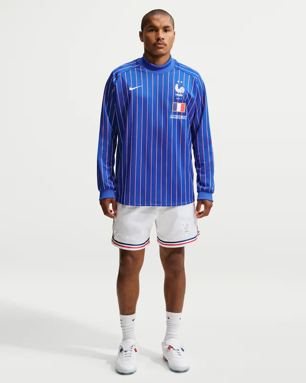 000000_Jacquemus-x-FFF-x-Nike-Shorts_France_IQ3867-100_img0
