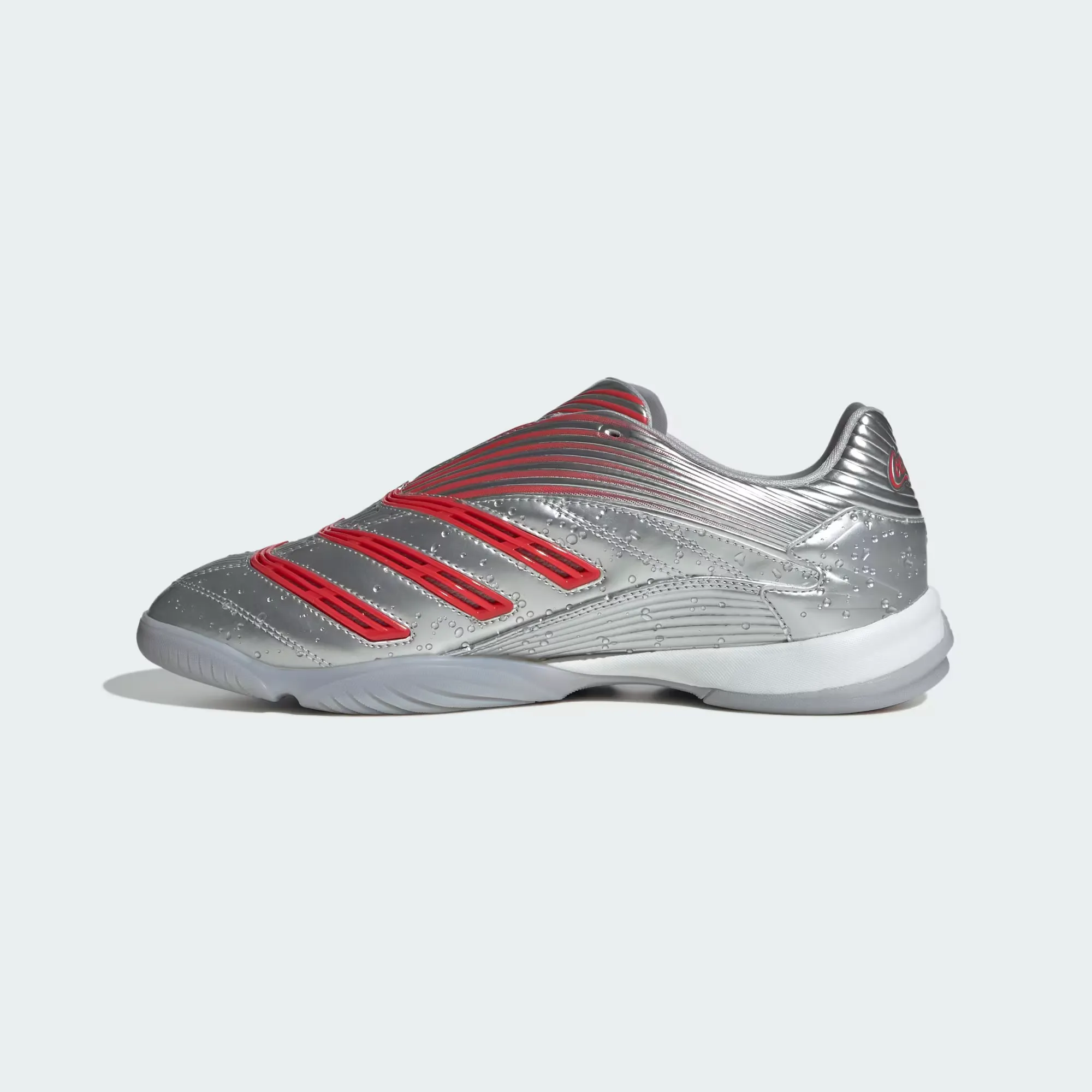 000000_adidas-x-Coca-Cola-Predator-Sala_Silver-Metallic-Grey-Two_KH6906_img5