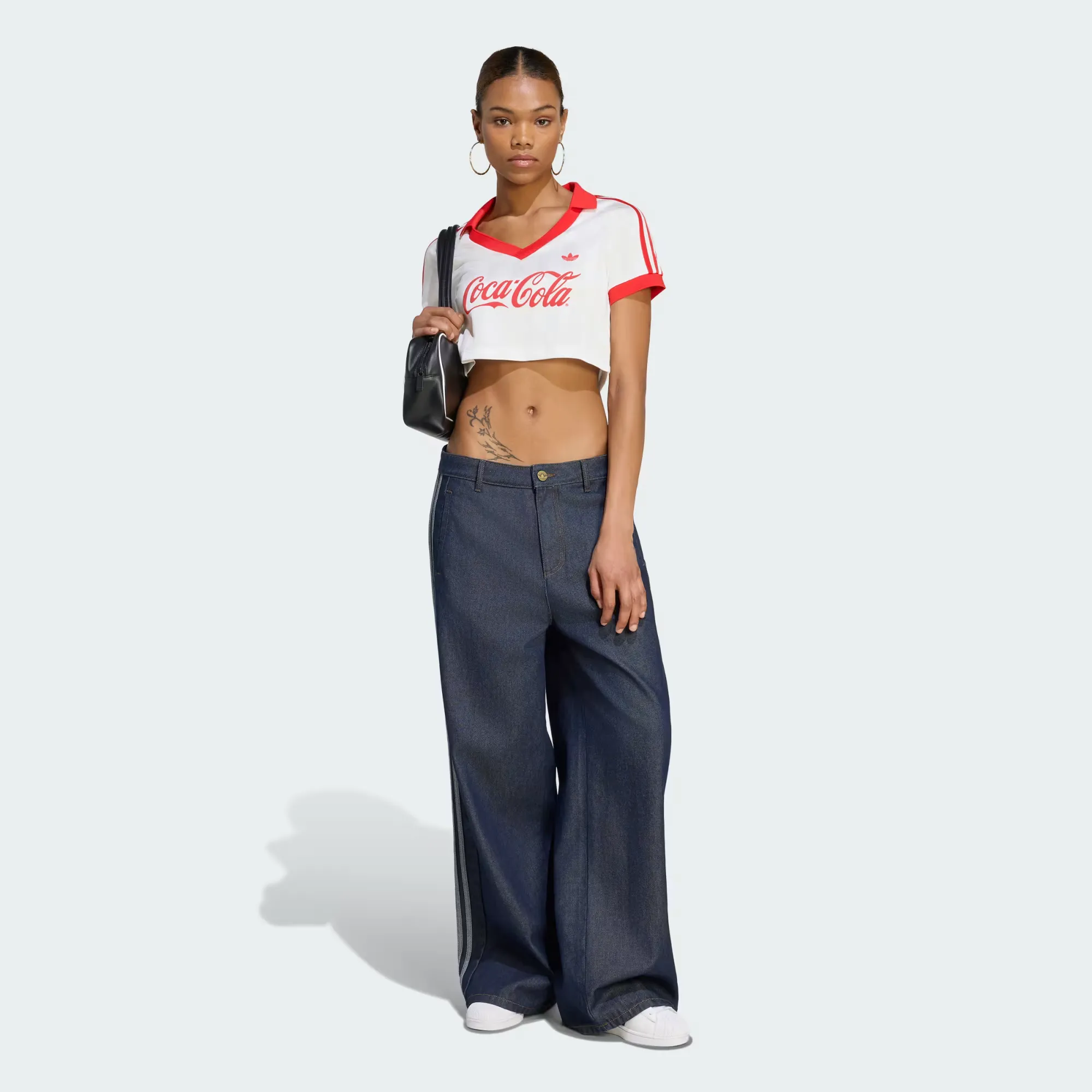 000000_adidas-x-Coca-Cola-Maillot-Cropped-WMNS_Core-White_KY7571_img2