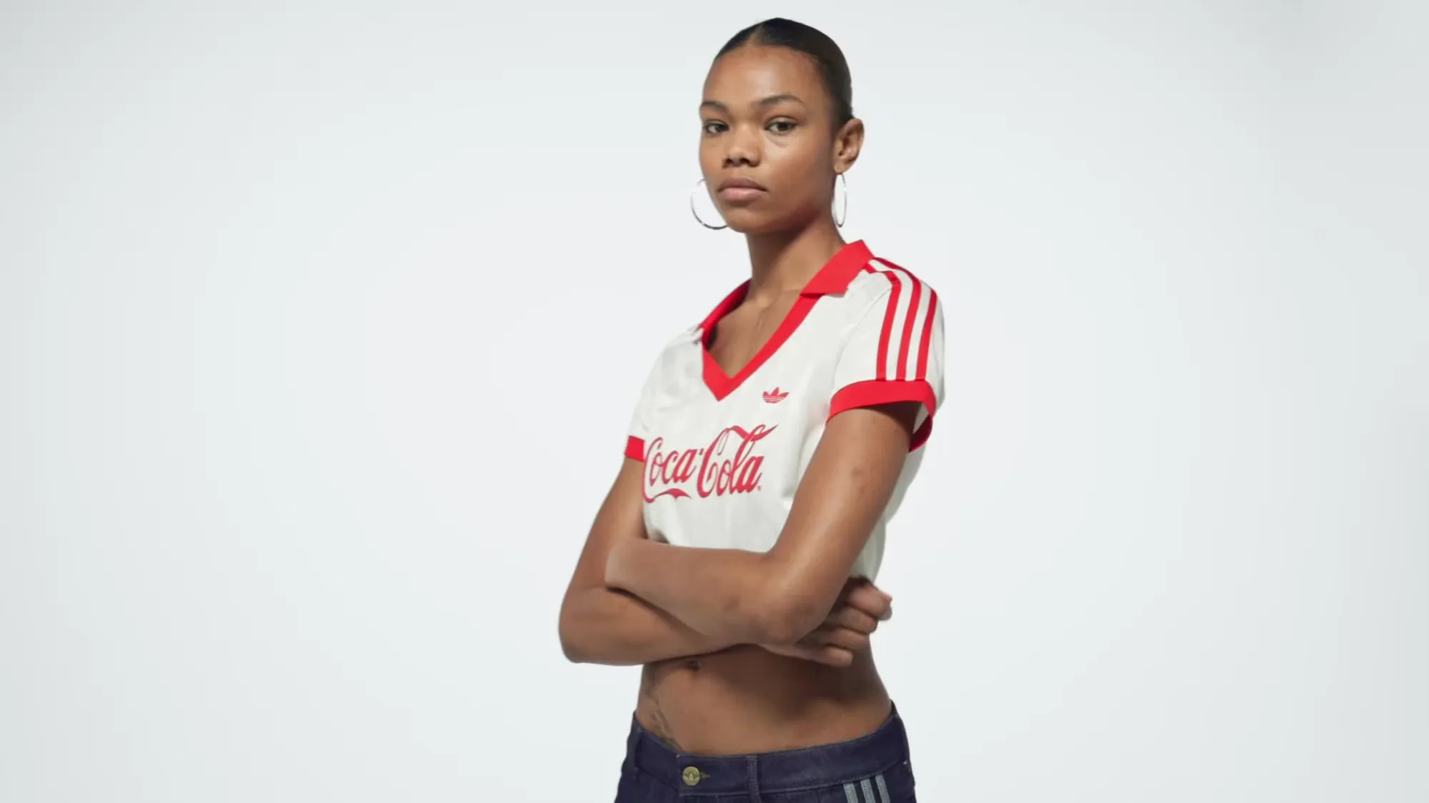 000000_adidas-x-Coca-Cola-Maillot-Cropped-WMNS_Core-White_KY7571_img6