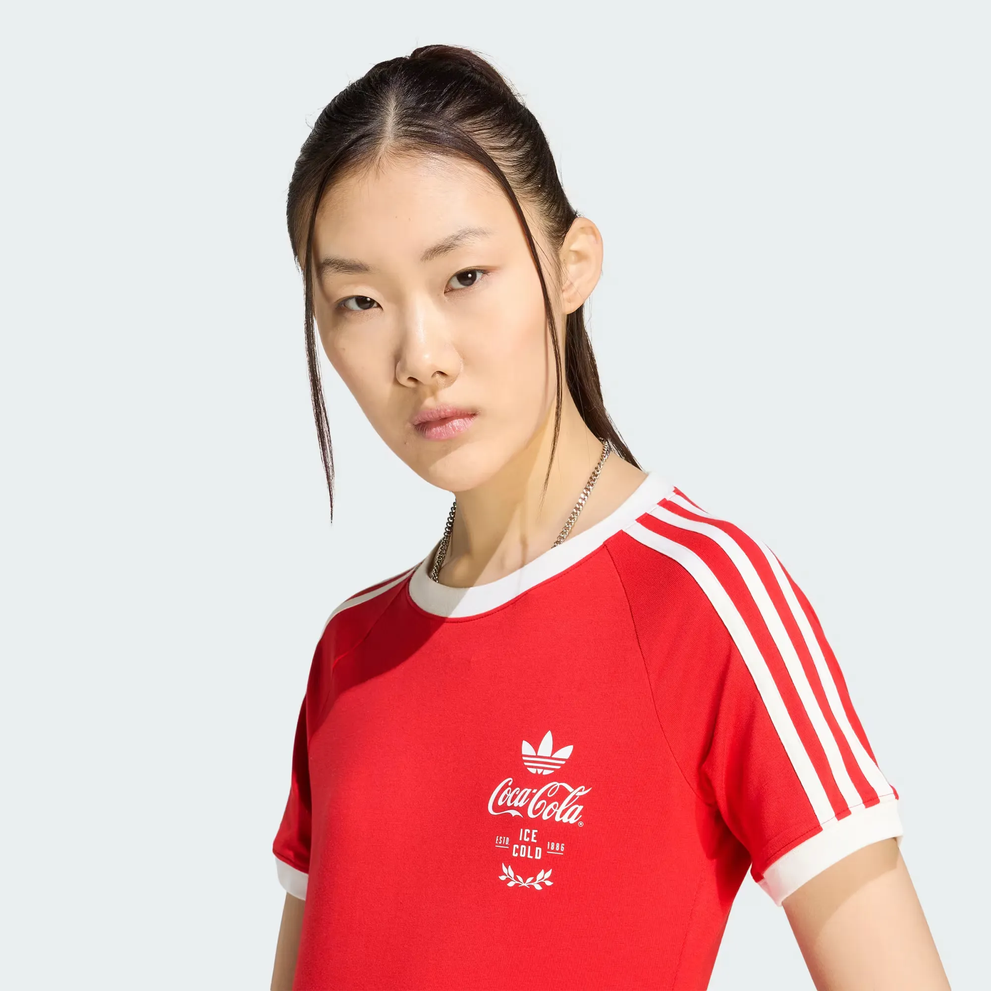 000000_adidas-x-Coca-Cola-3-Stripes-T-Shirt-WMNS_Vivid-Red_KY7558_img4