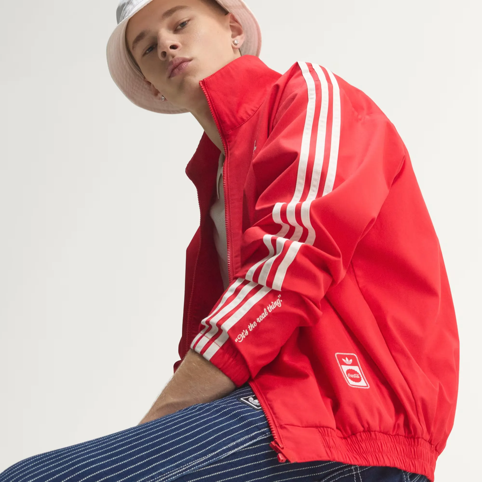 000000_adidas-x-Coca-Cola-Firebird-Track-Jacket_Vivid-Red_KY2111_img7