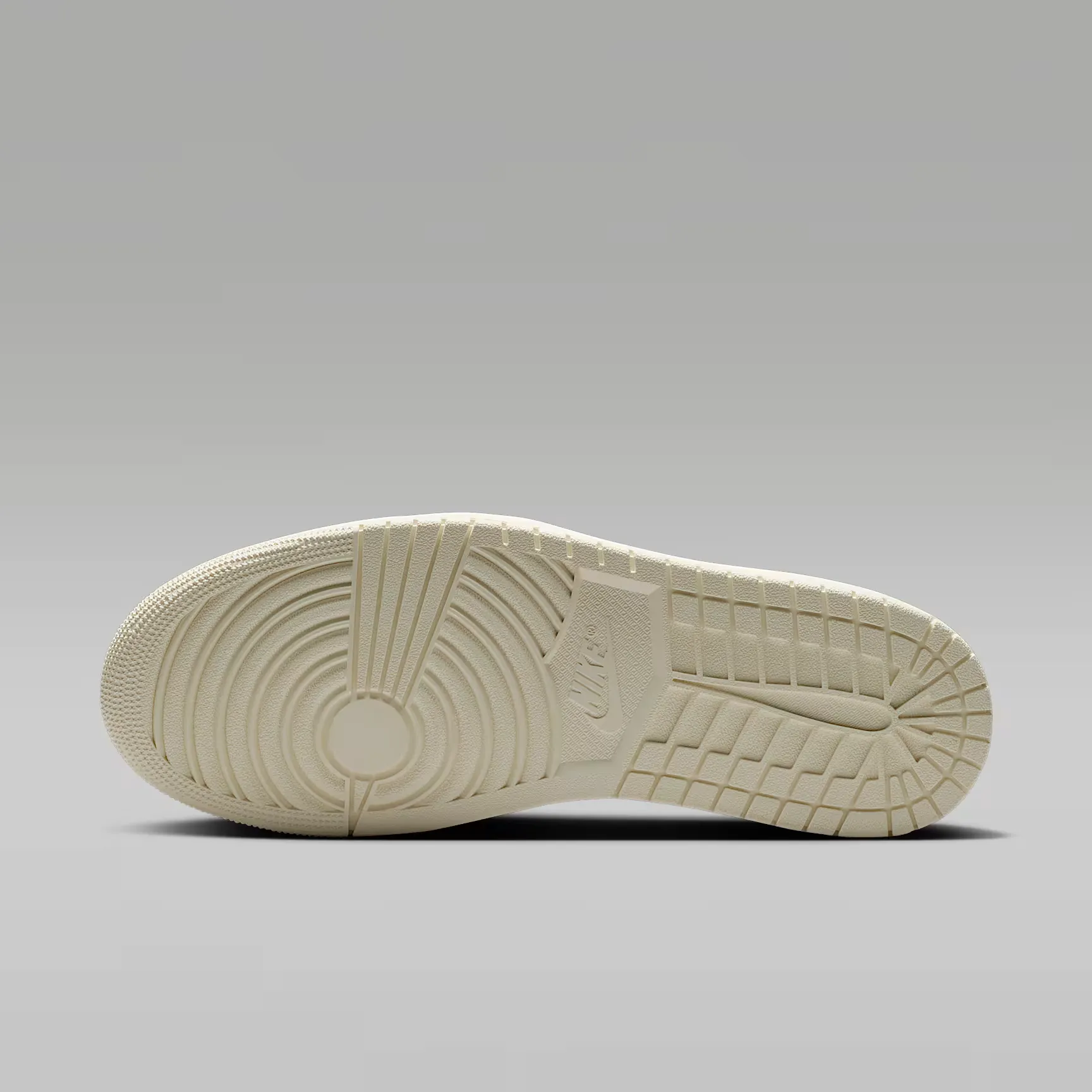 000000_Air-Jordan-1-Retro-Low-OG_Sail_HQ6998-100_img1