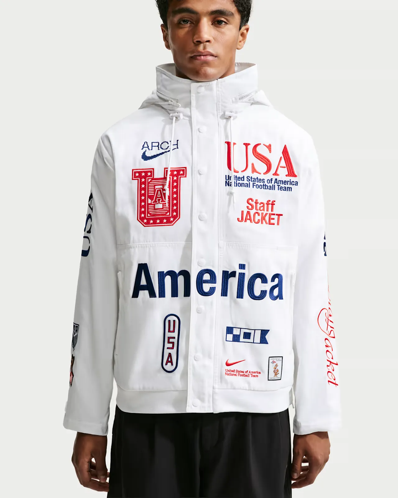 VAA-x-USA-x-Nike-Woven-Staff-Jacket_White_II9805-100_img1