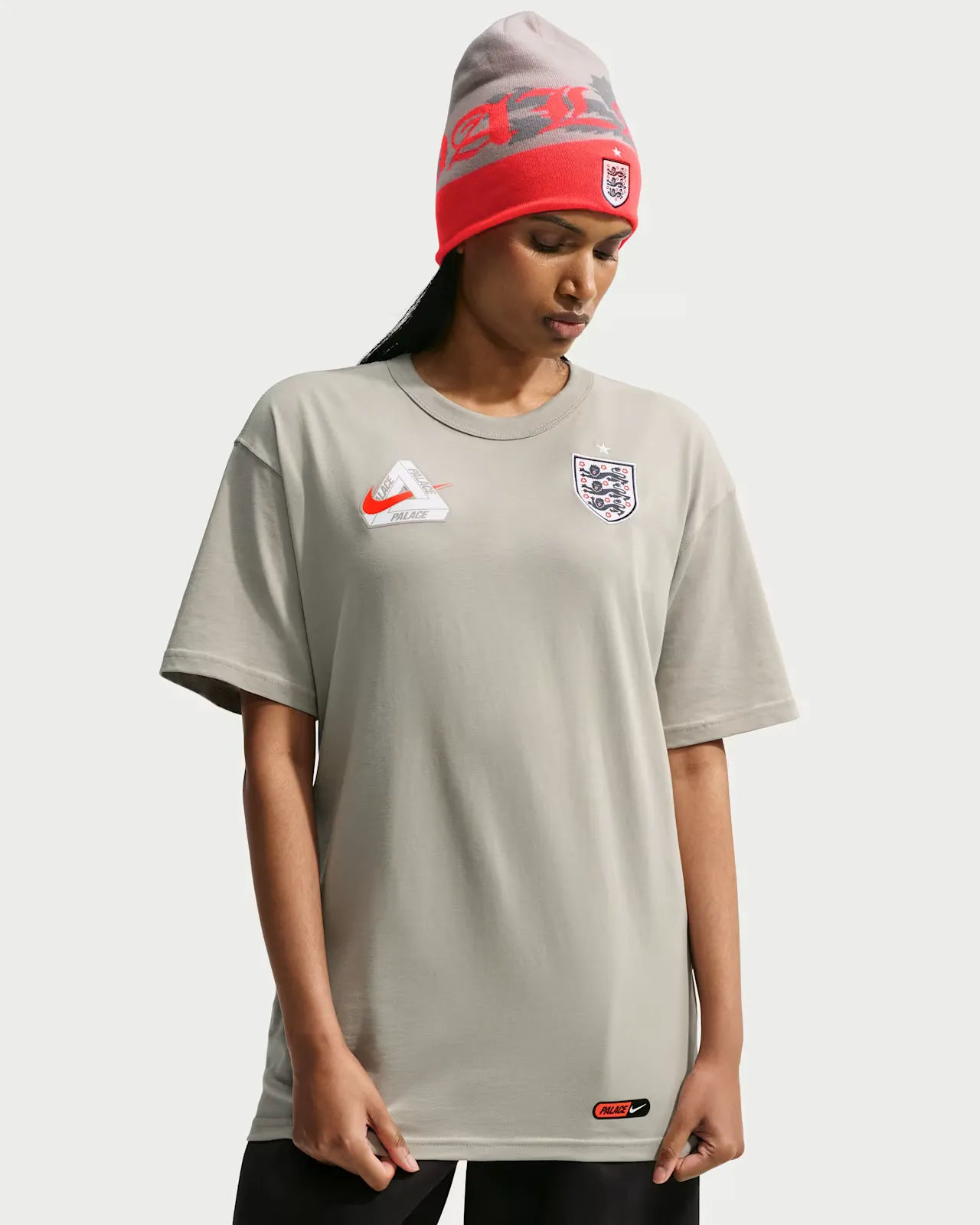 Palace-x-England-x-Nike-T-Shirt_Grey_IM6598-052_img1