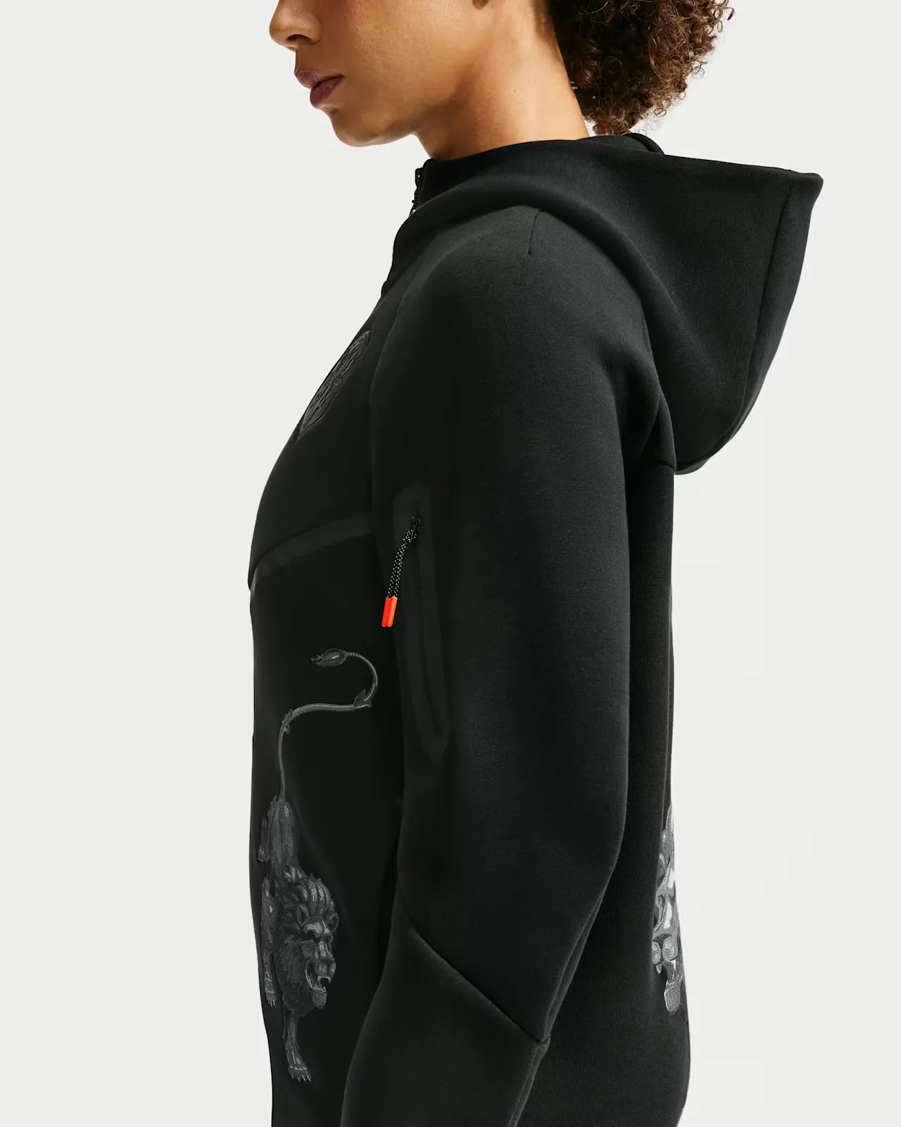 Patta-x-Netherlands-x-Nike-Tech-Fleece-Full-Zip-Windrunner-Hoodie_Black_IM3206-010_img3