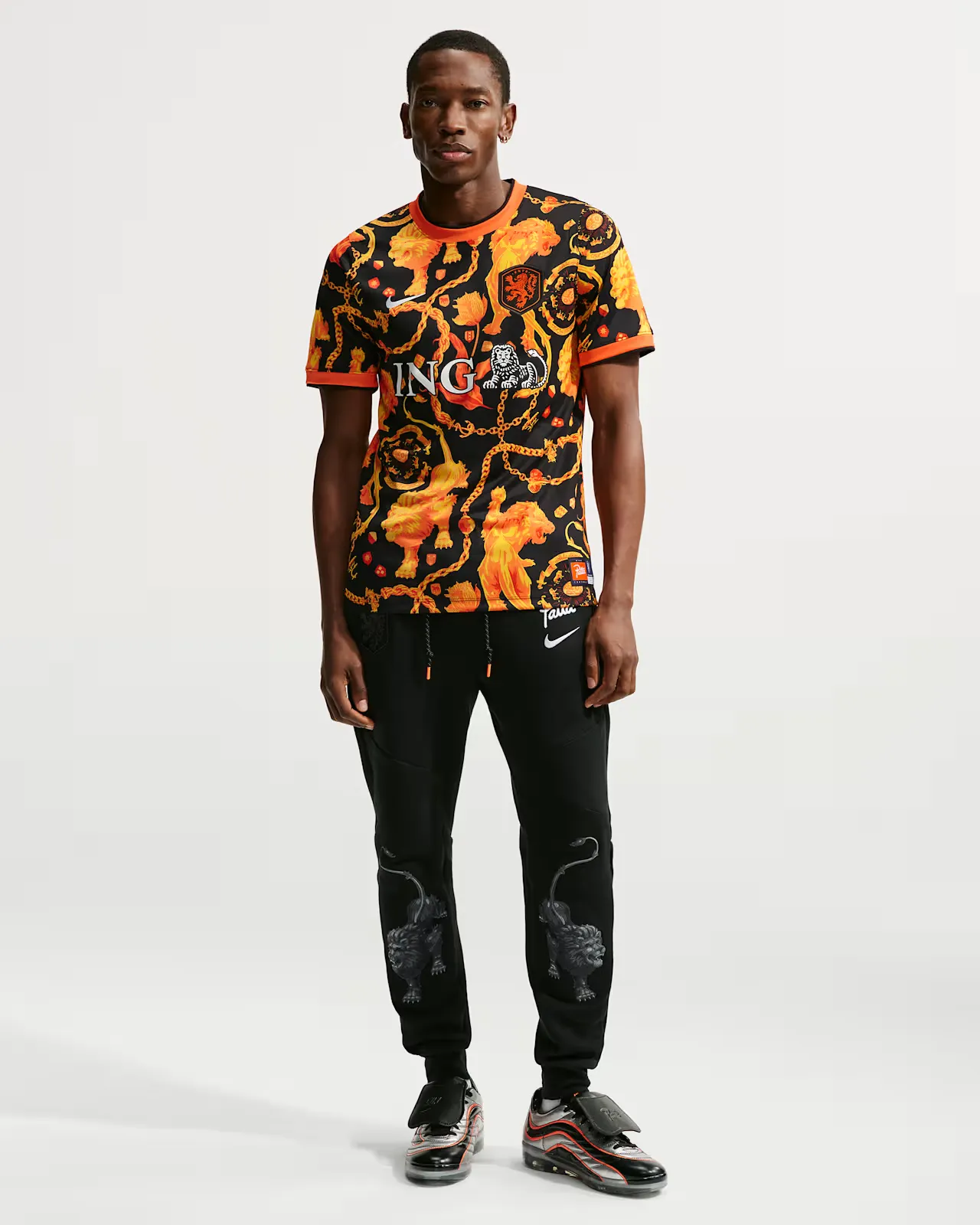 Patta-x-Netherlands-x-Nike-Academy-Pro-Top_Black-Orange_IH1678-010_img3