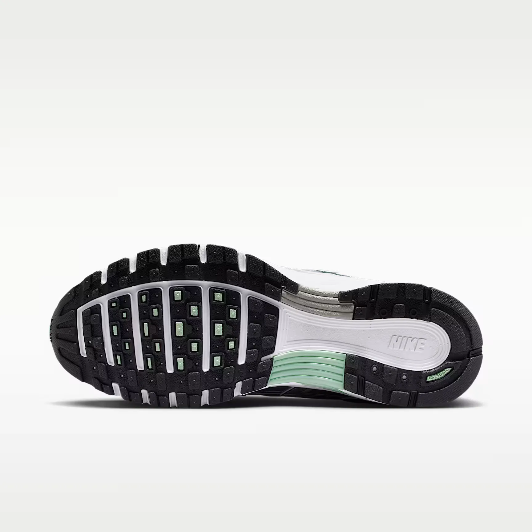 000000_Nike-P-6000-WMNS_Metallic-Silver-White-Green_BV1021-017_img1