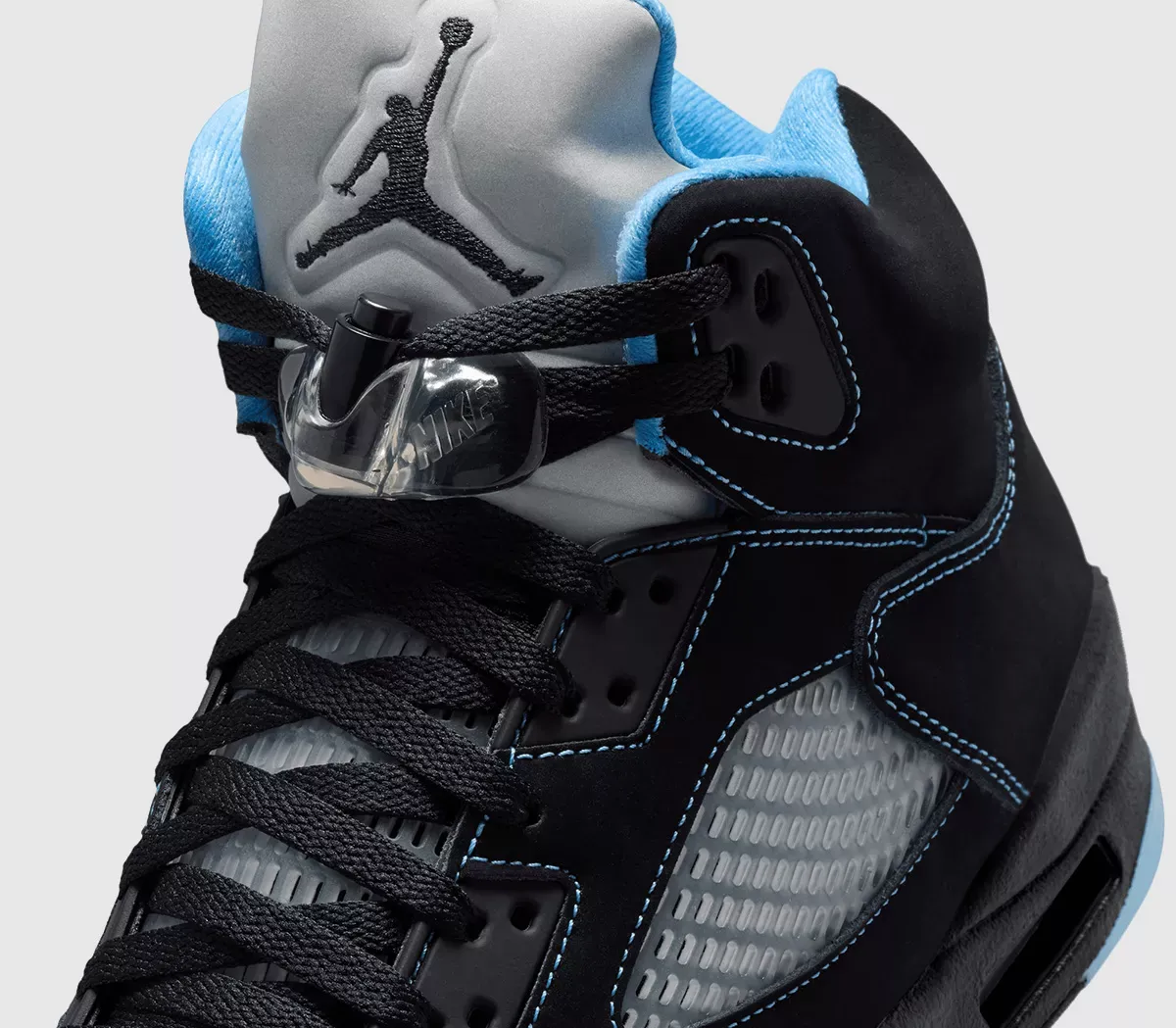 Air-Jordan-5-Retro_Black-University-Blue_DD0587-008_img1