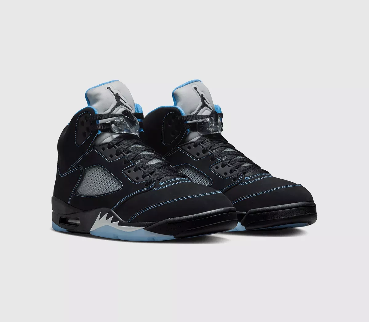 Air-Jordan-5-Retro_Black-University-Blue_DD0587-008_img4