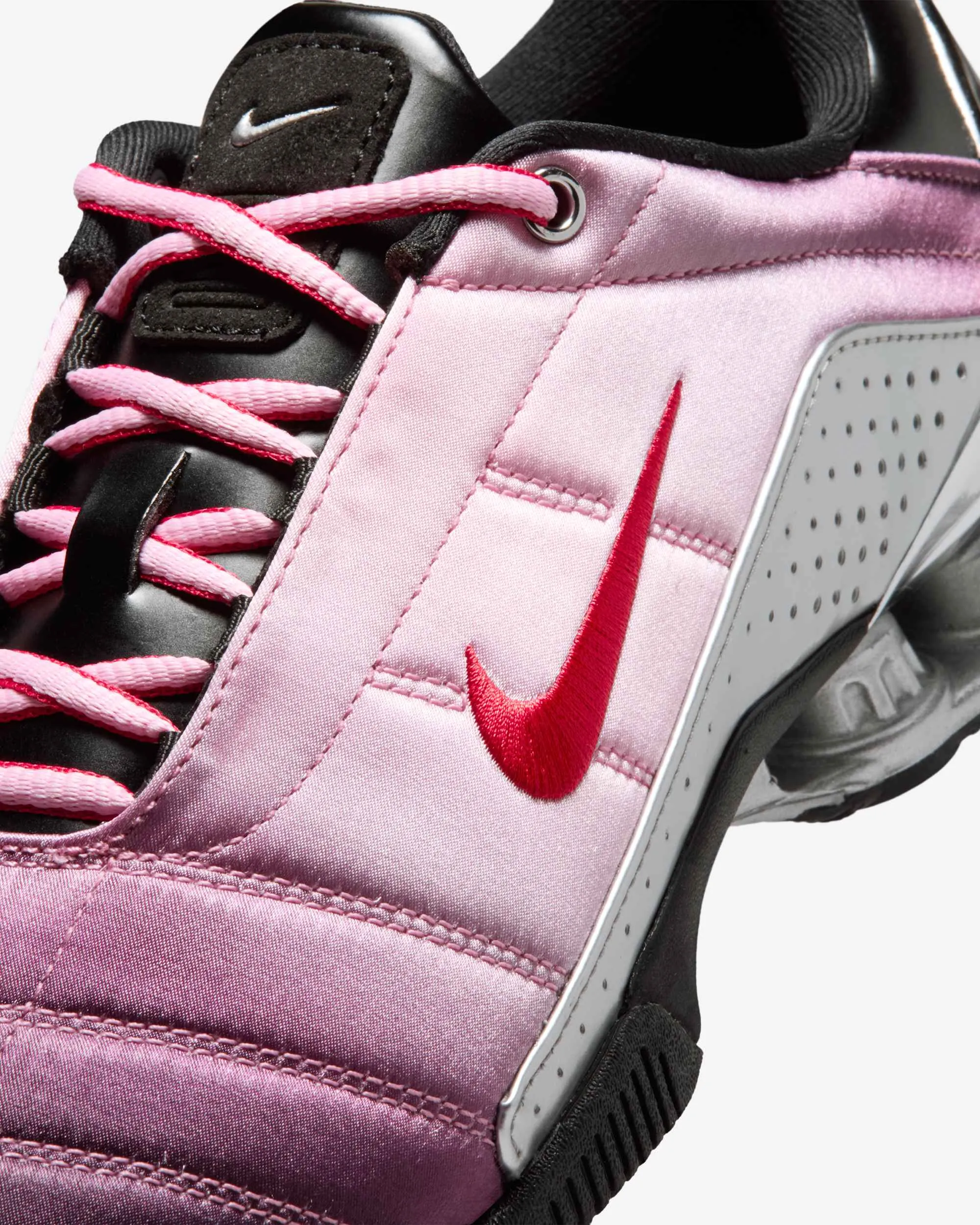 000000_Nike-Total-90-Shox-Magia-WMNS_Shy-Pink-University-Red_IQ5683-601_img7
