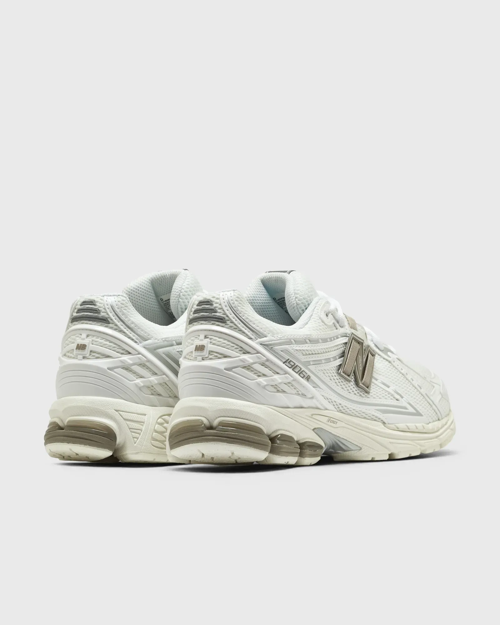000000_New-Balance-1906R_White-Arid-Stone_U1906980_img3