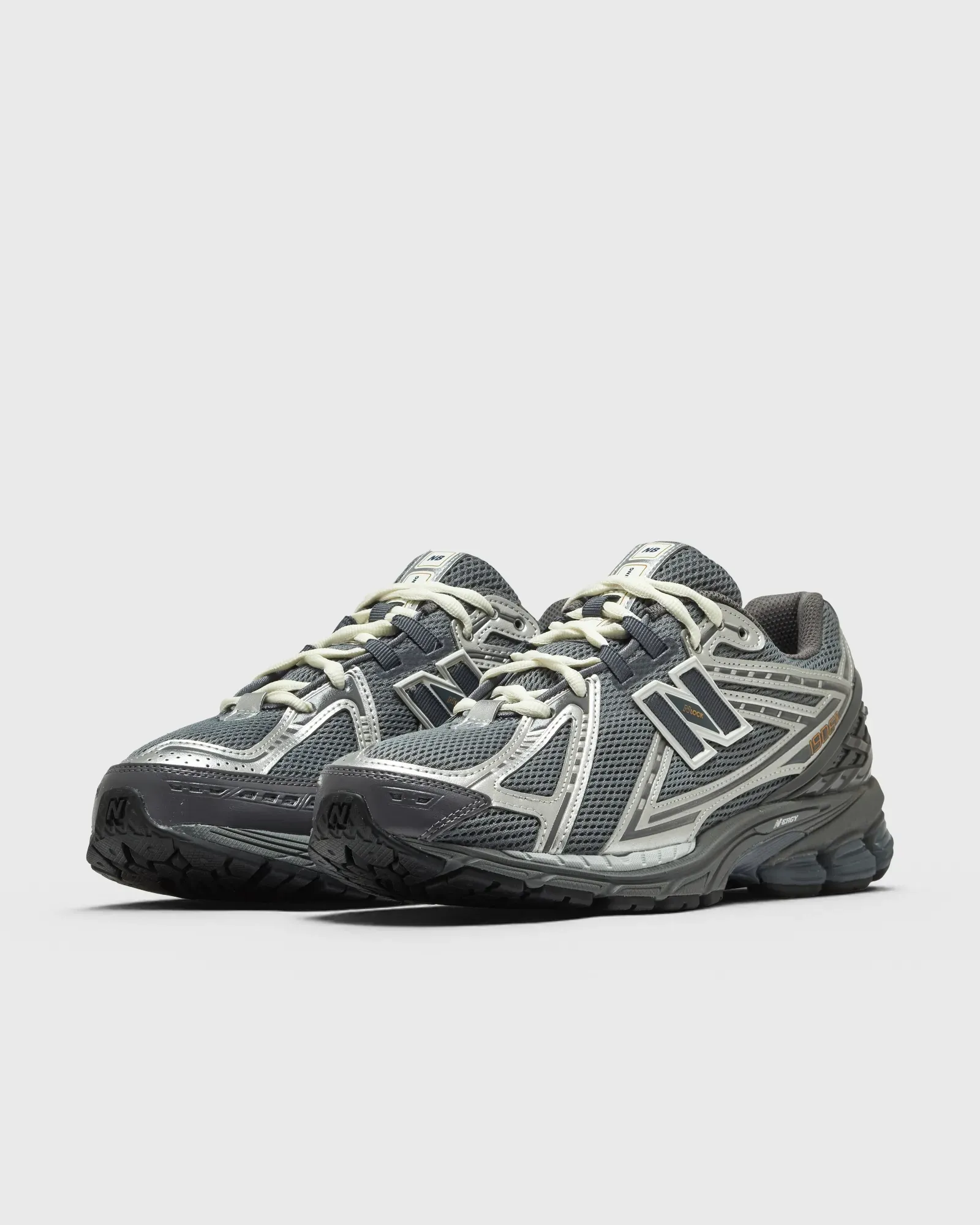 000000_New-Balance-1906-WMNS_Steel-Grey-Silver_U19066AT_img1