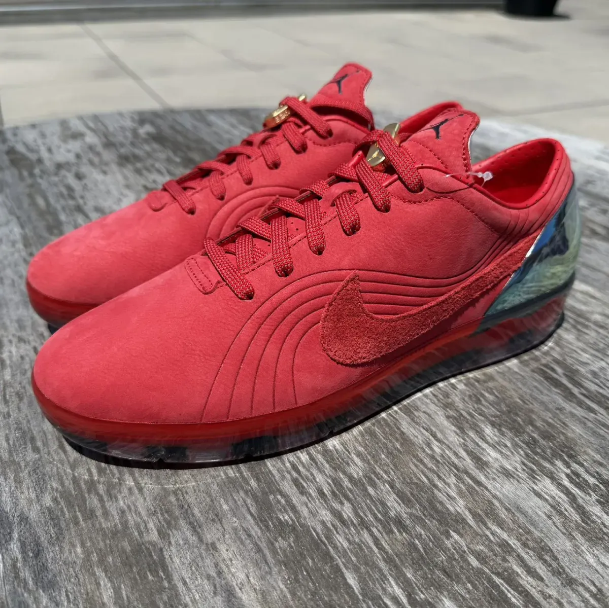 000000_Jordan-x-Nike-Cryoshot_University-Red_IO8209-600_img0