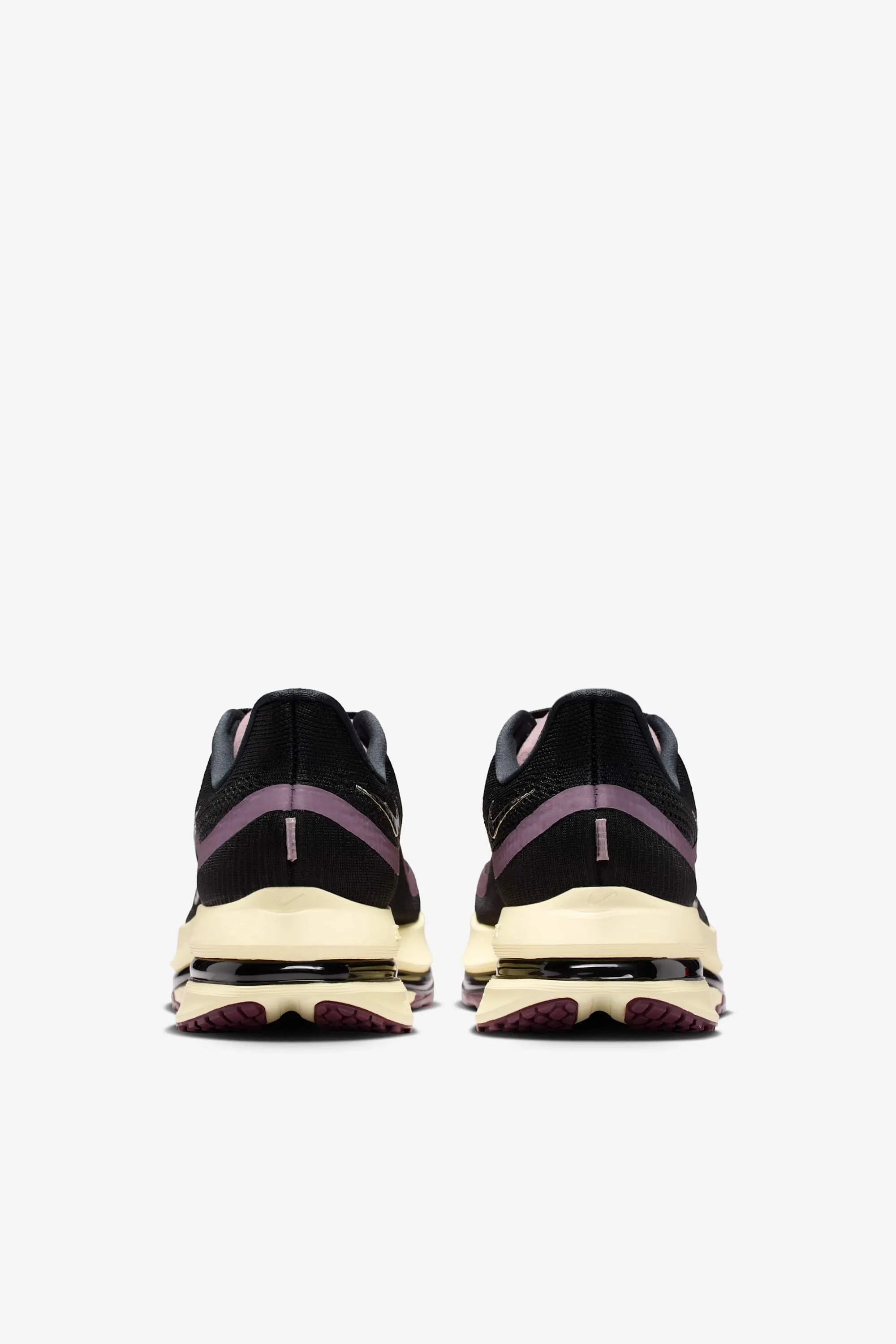 000000_A-Ma-Maniere-x-Nike-Pegasus-Premium-SP_Black-And-Burgundy-Crush_IM0701-001_img4
