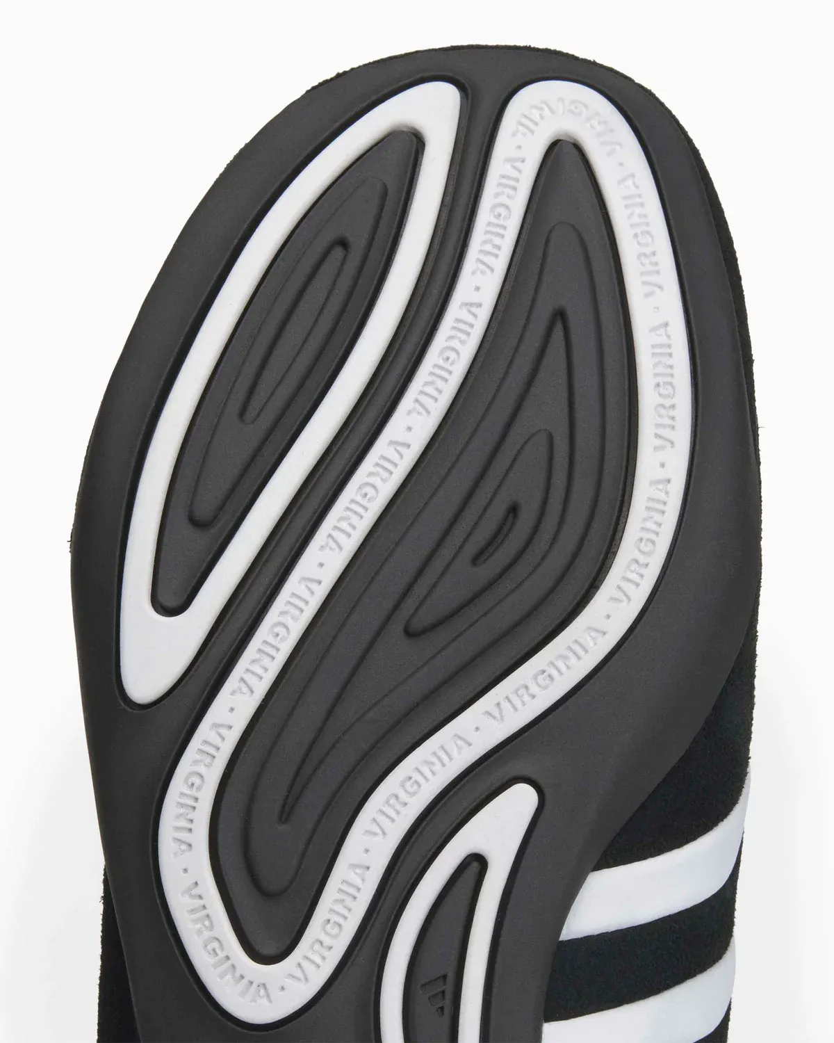 000000_adidas-Originals-x-Pharrell-Williams-Virginia-Vario-Flat-Earther_Noir-Blanc_KJ0953_img7