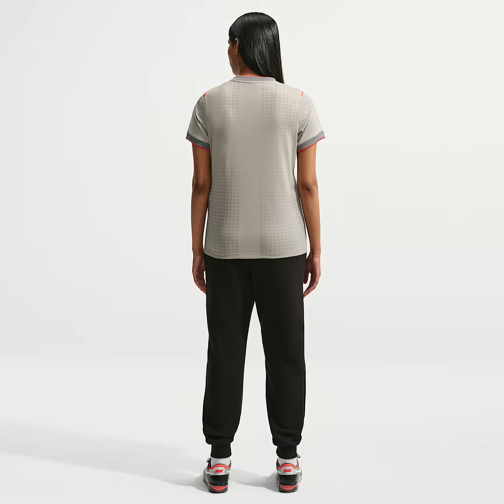 000000_Angleterre-x-Palace-x-Nike-Dri-FIT-Short-Sleeve-Football-Top-WMNS_Pewter-Grey-Bright-Crimson_IB4703-052_img4