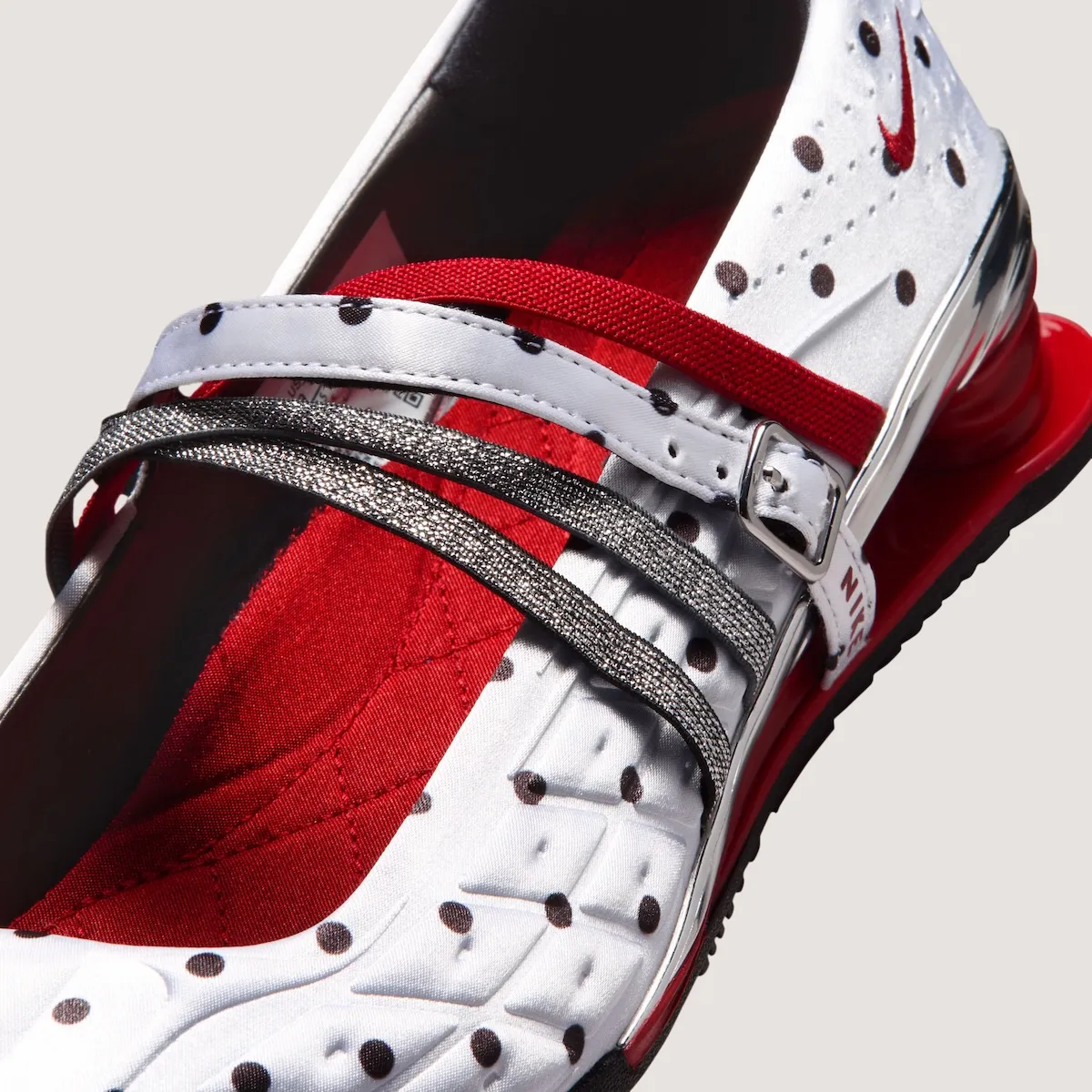 000000_NAKED-Copenhagen-x-Nike-Shox-Z-Calistra_Polka-Dot_IW2346-160_img6