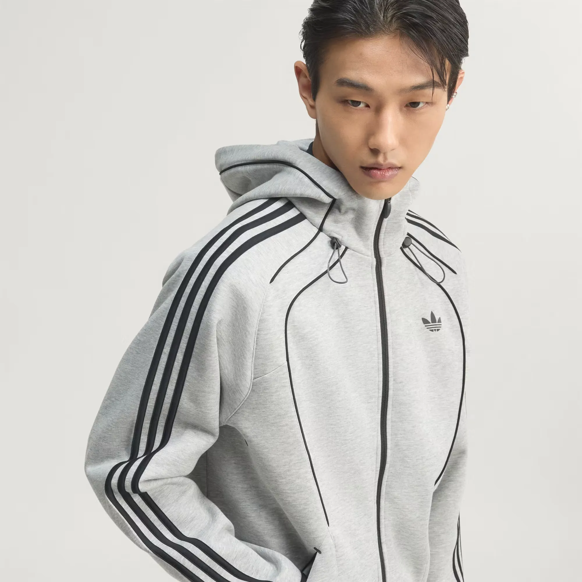 000000_adidas-Originals-Spacer-Cutline-Teamgeist-26-Full-Zip-Hoodie_Medium-Grey-Heather_KR7070_img0