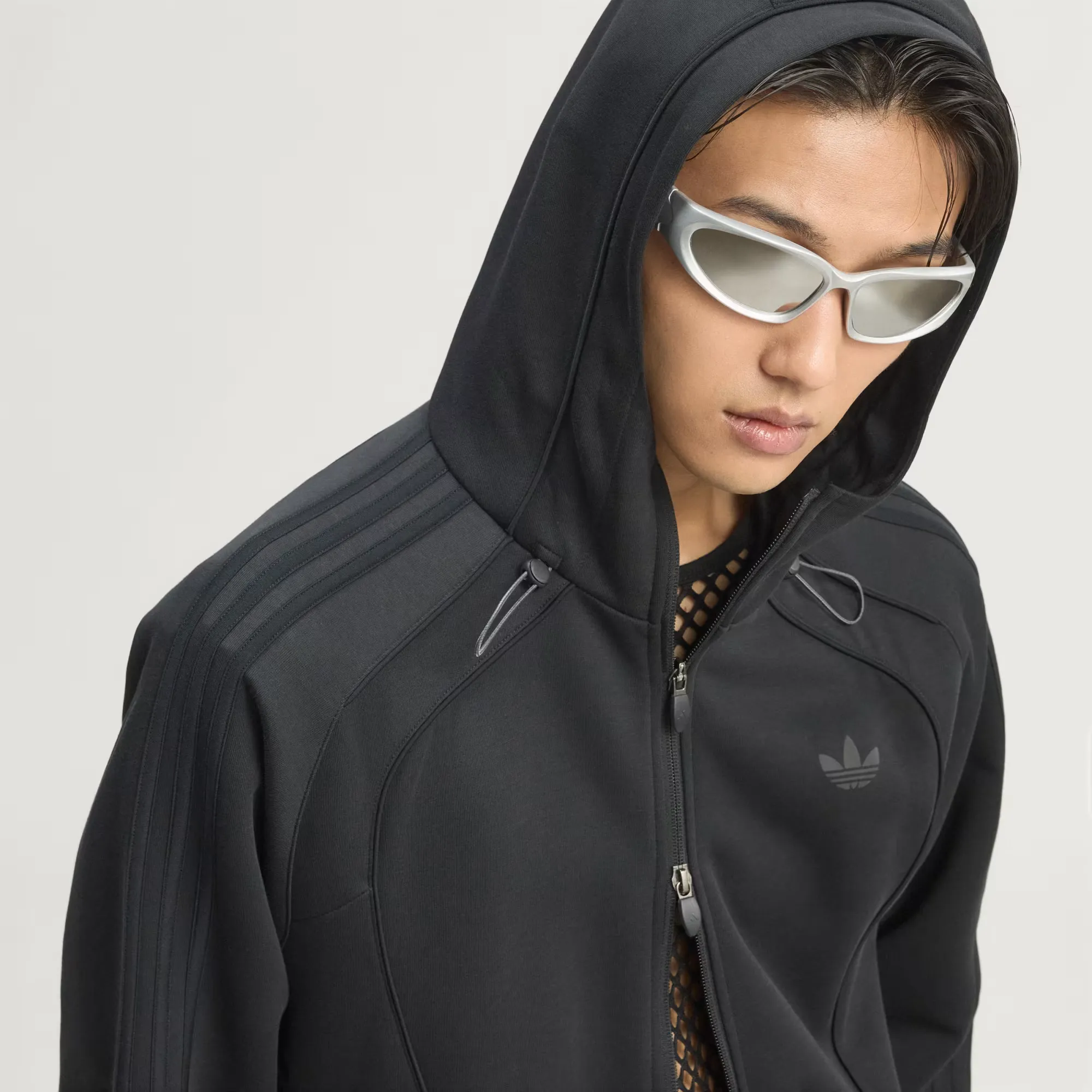 000000_adidas-Spacer-Cutline-Teamgeist-26-Full-Zip-Hoodie_Black_KT4423_img4