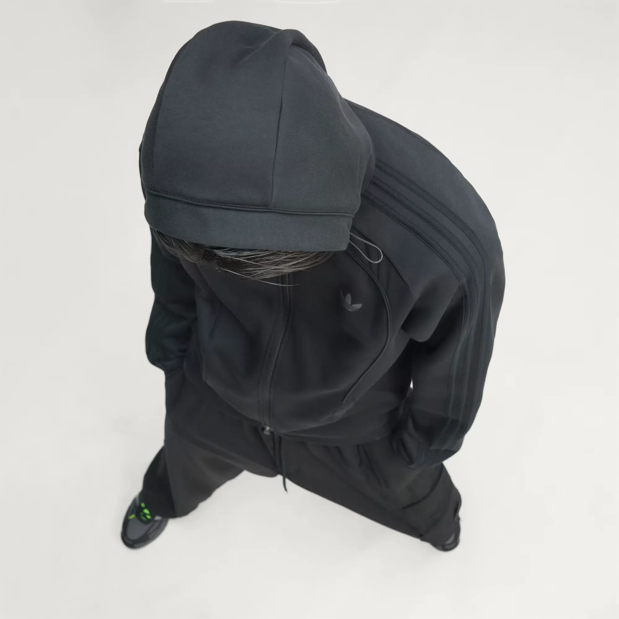 000000_adidas-Spacer-Cutline-Teamgeist-26-Full-Zip-Hoodie_Black_KT4423_img6