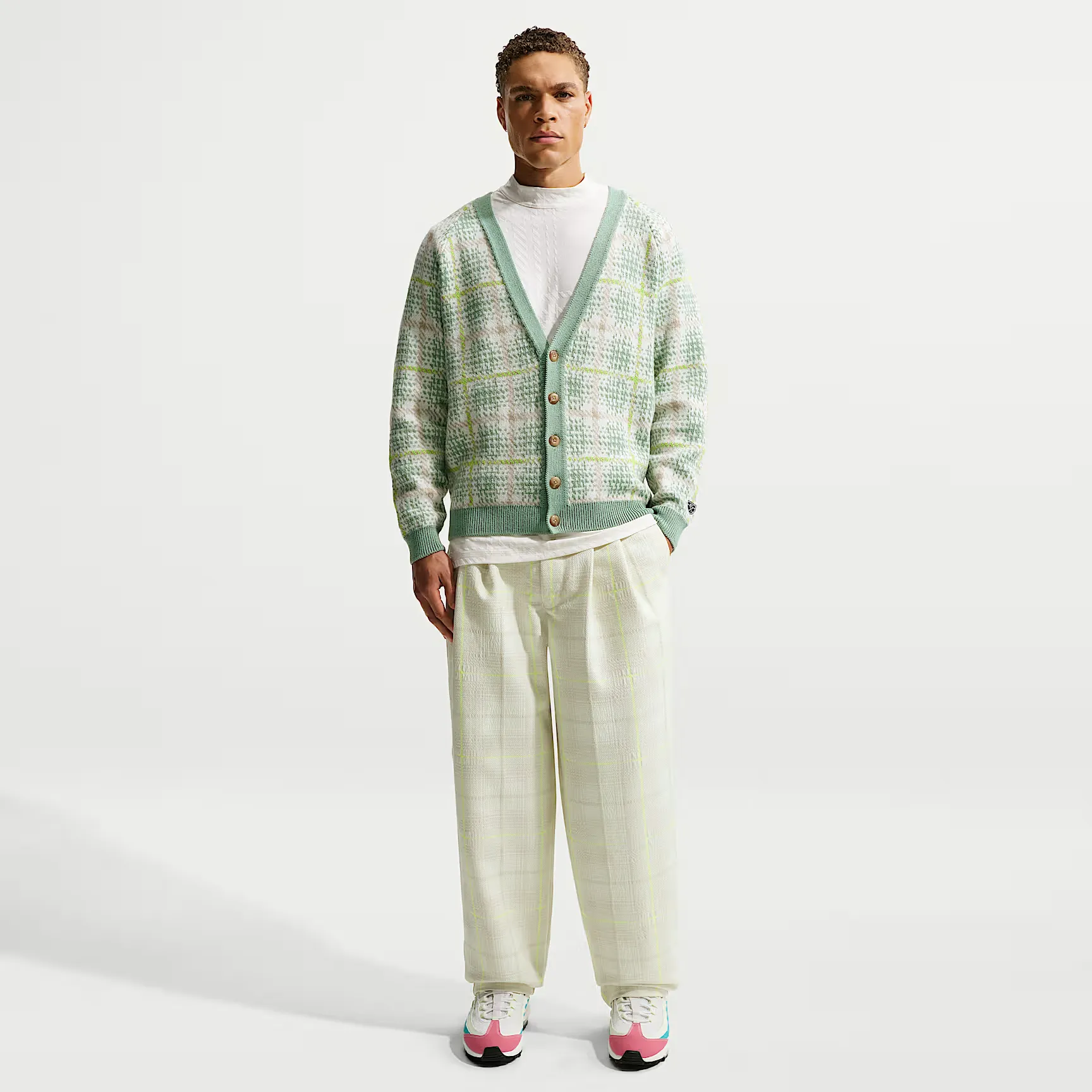 000000_Nike-Tartan-Loose-Golf-Pants_Sail_IQ3879-133_img0