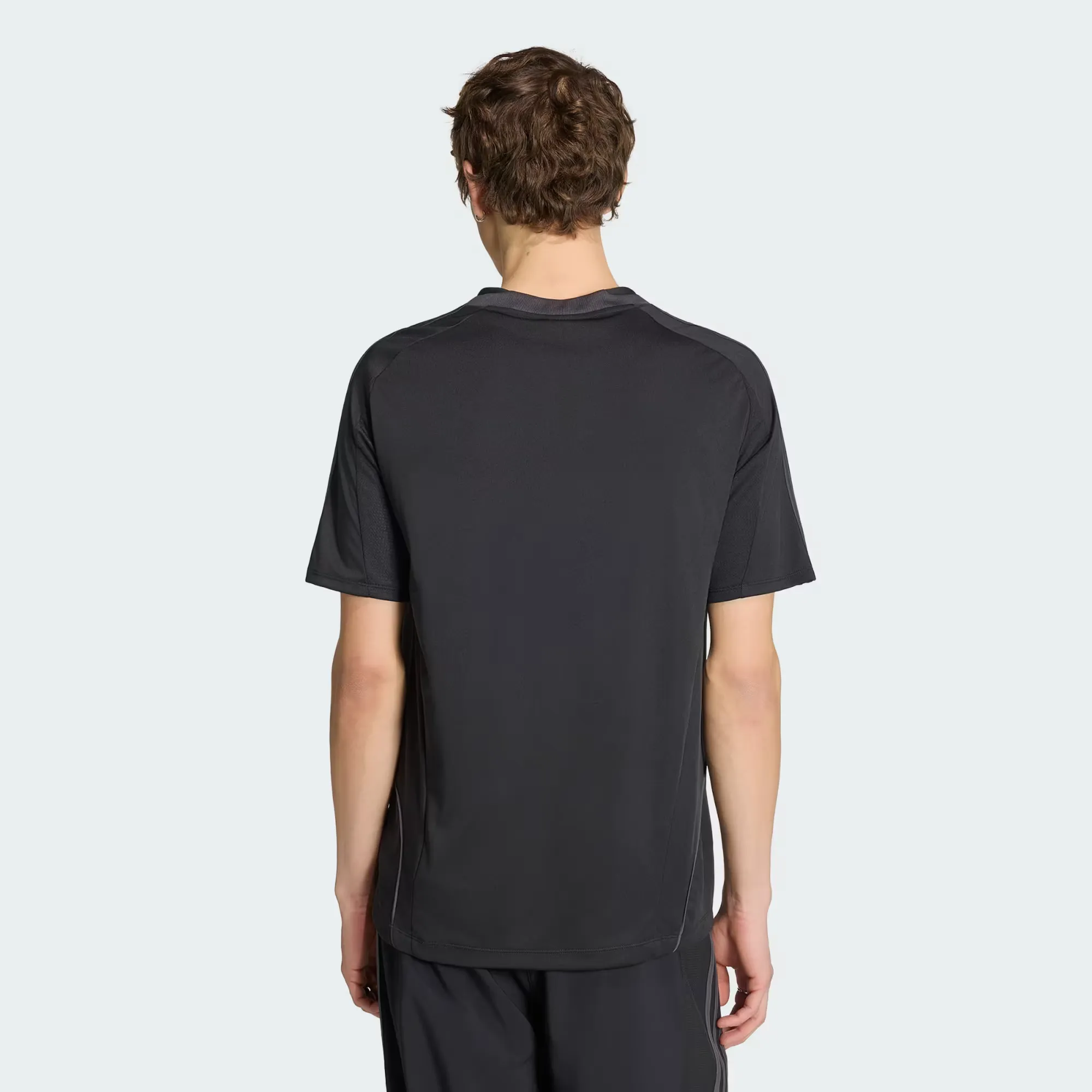 000000_adidas-Teamgeist-26-Jersey_Black_KR7167_img1