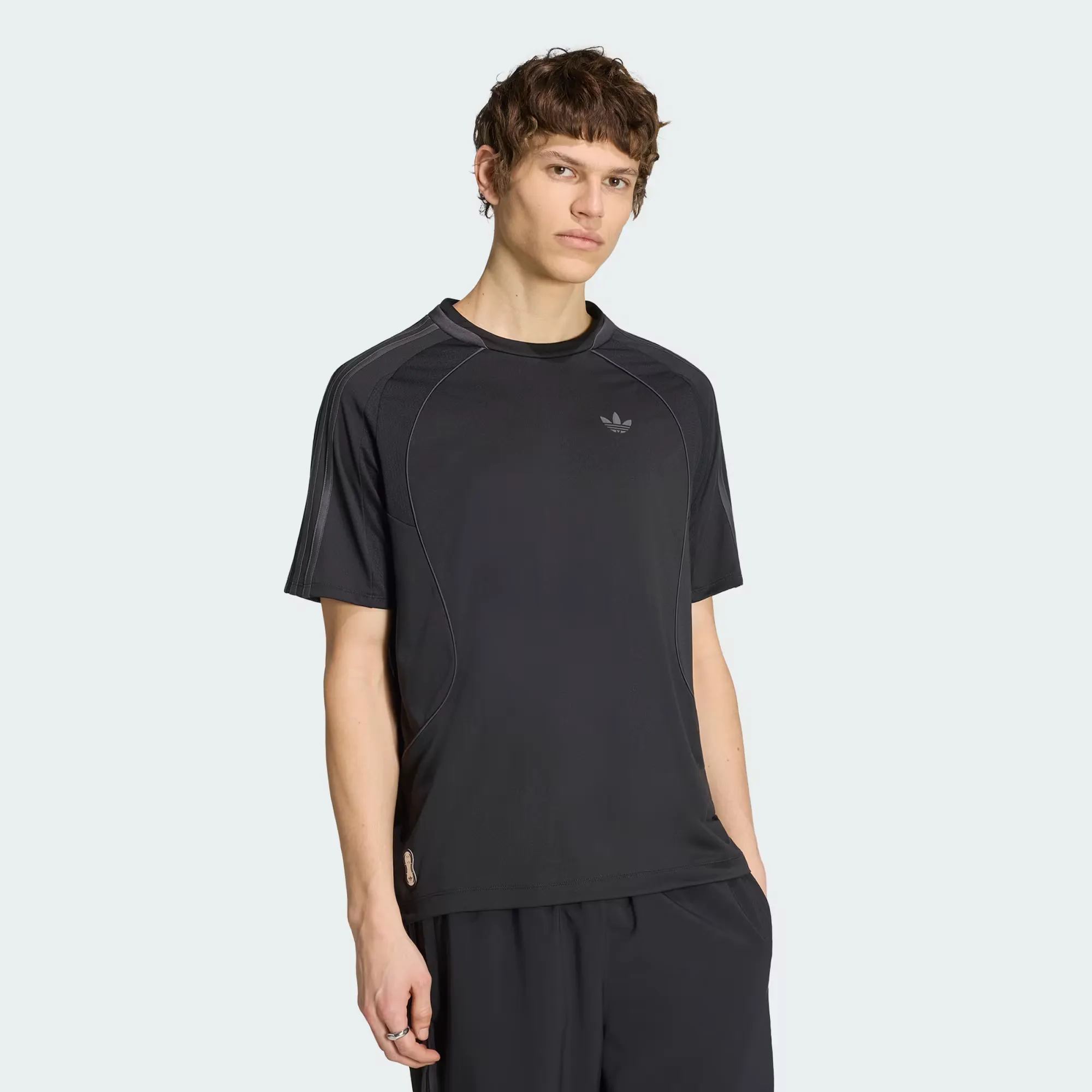 000000_adidas-Teamgeist-26-Jersey_Black_KR7167_img0