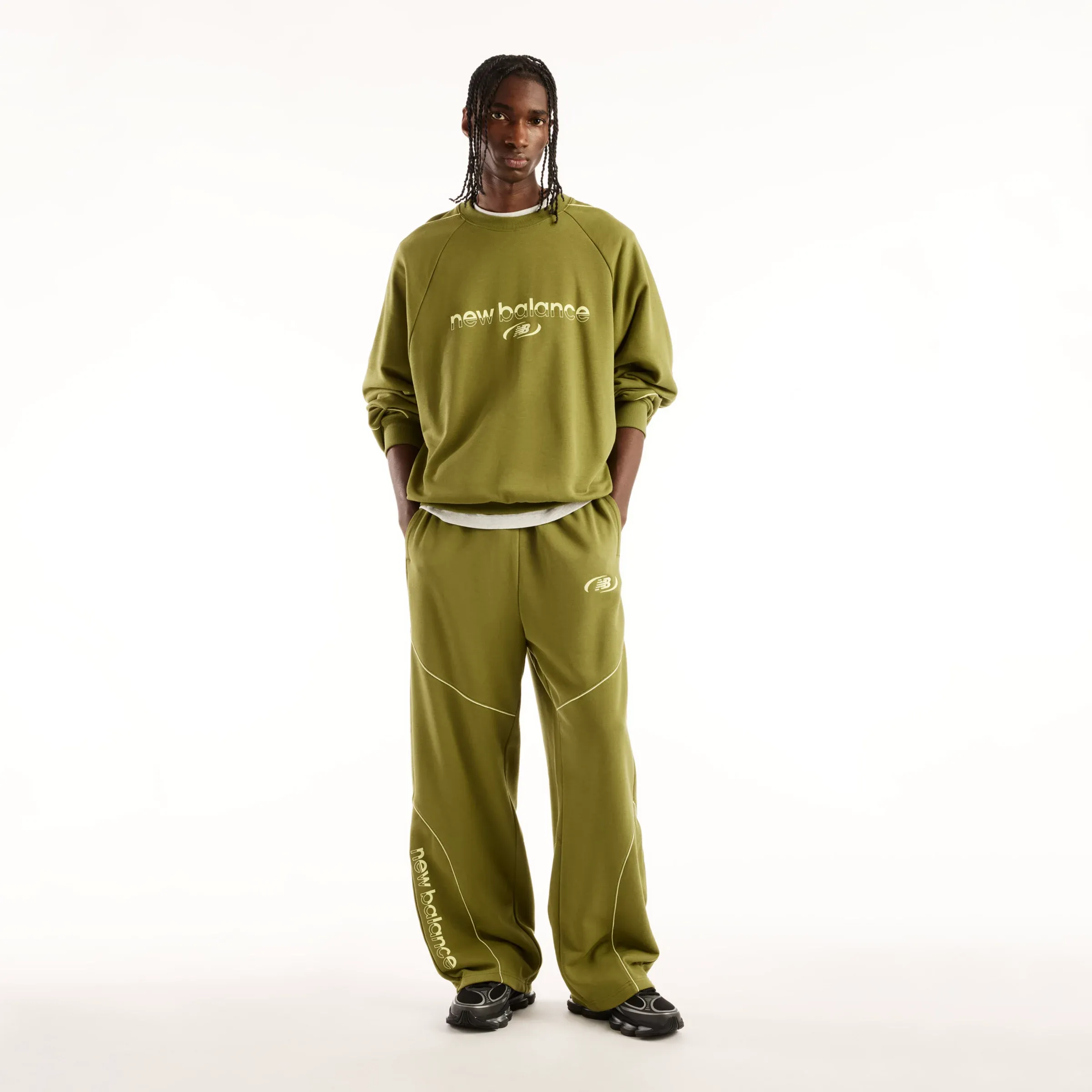 000000_New-Balance-Trackside-French-Terry-Pant_Sport-Green_MB62053FGEE_img1