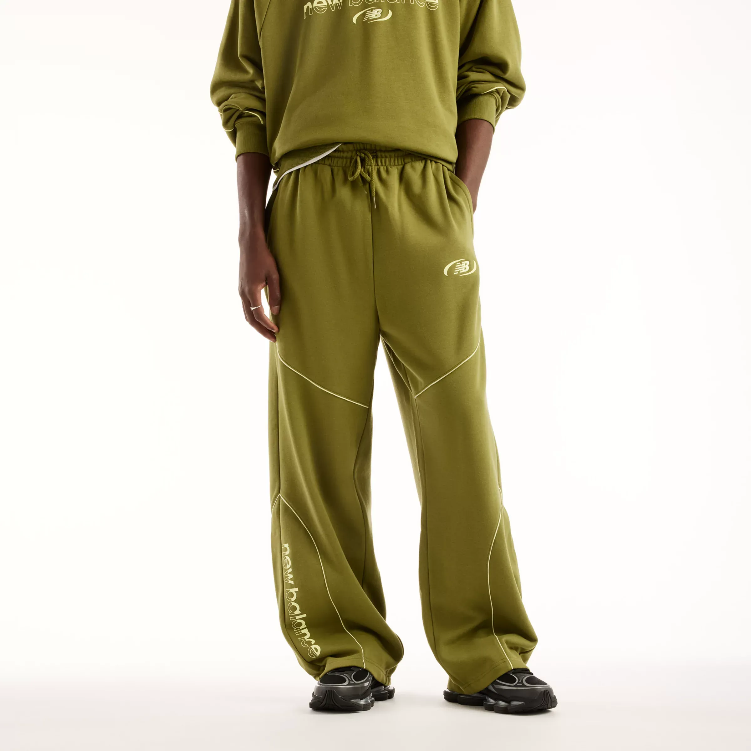 000000_New-Balance-Trackside-French-Terry-Pant_Sport-Green_MB62053FGEE_img0