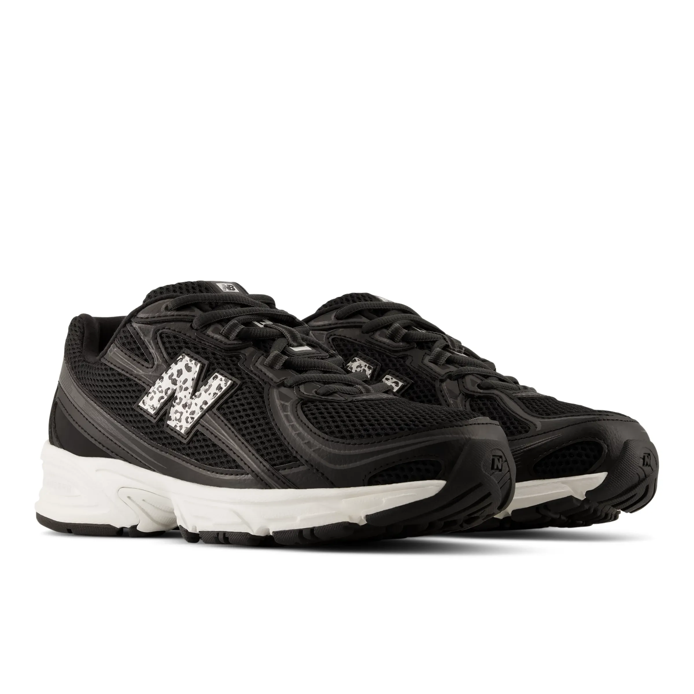 000000_New-Balance-740v2_Black-Sea-Salt_U7402B2_img1