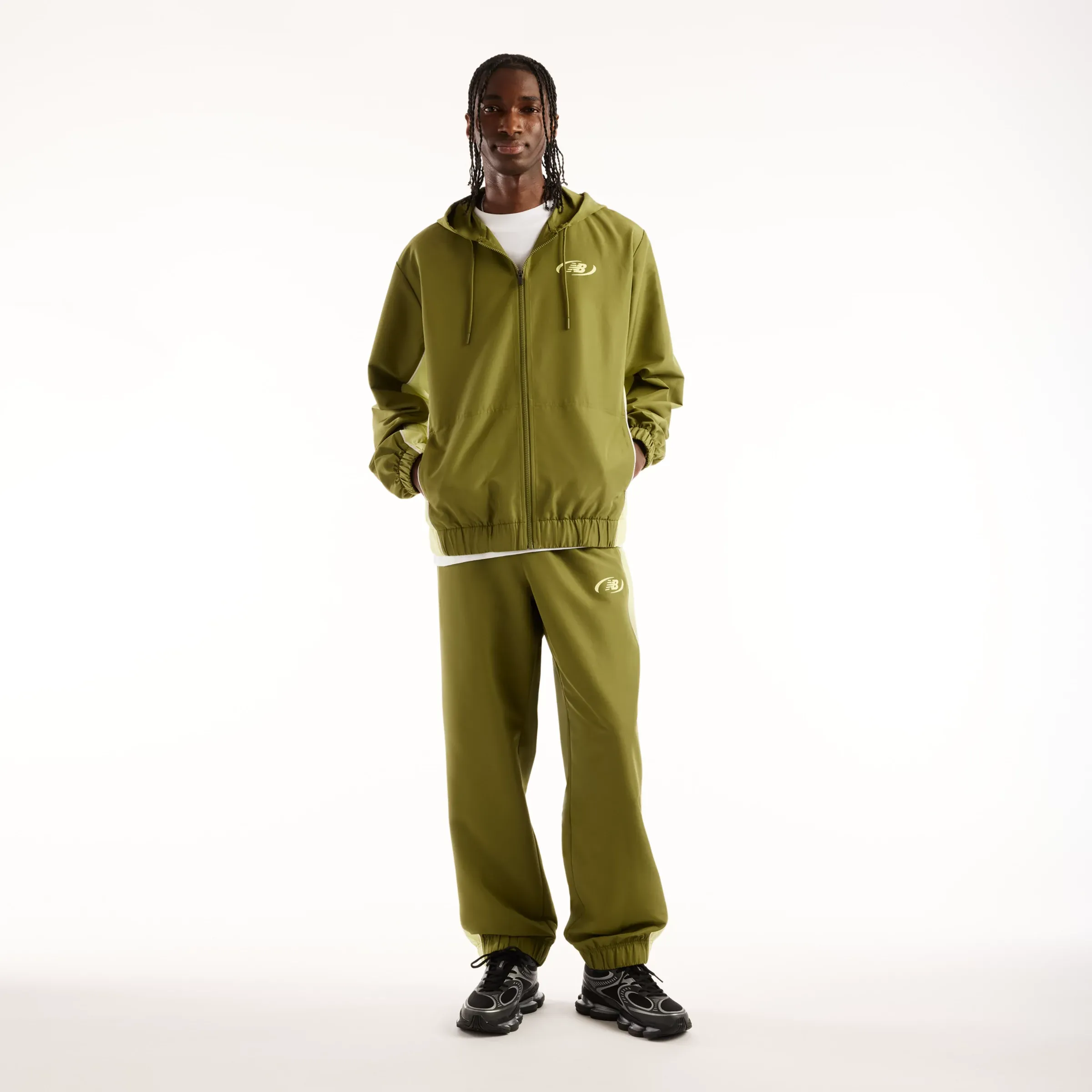 000000_New-Balance-Trackside-Woven-Pant_Sport-Green_MB62A8LTGEE_img1