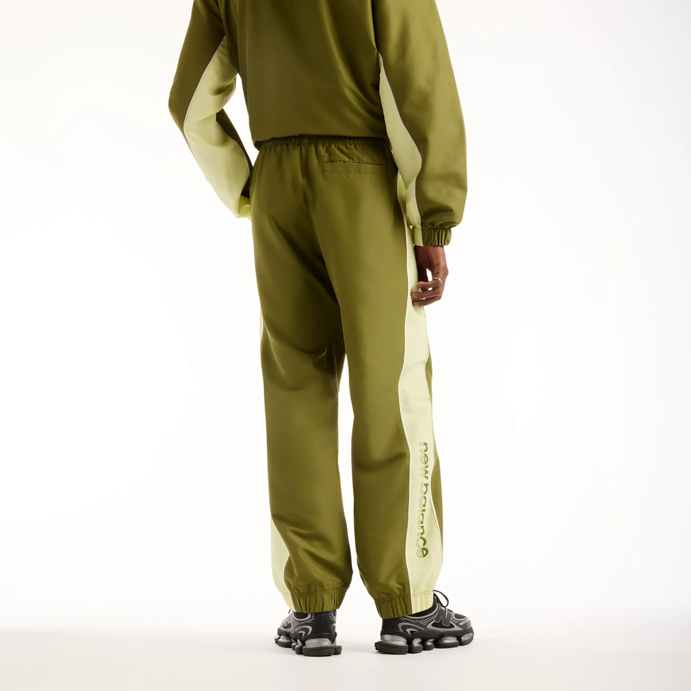 000000_New-Balance-Trackside-Woven-Pant_Sport-Green_MB62A8LTGEE_img3