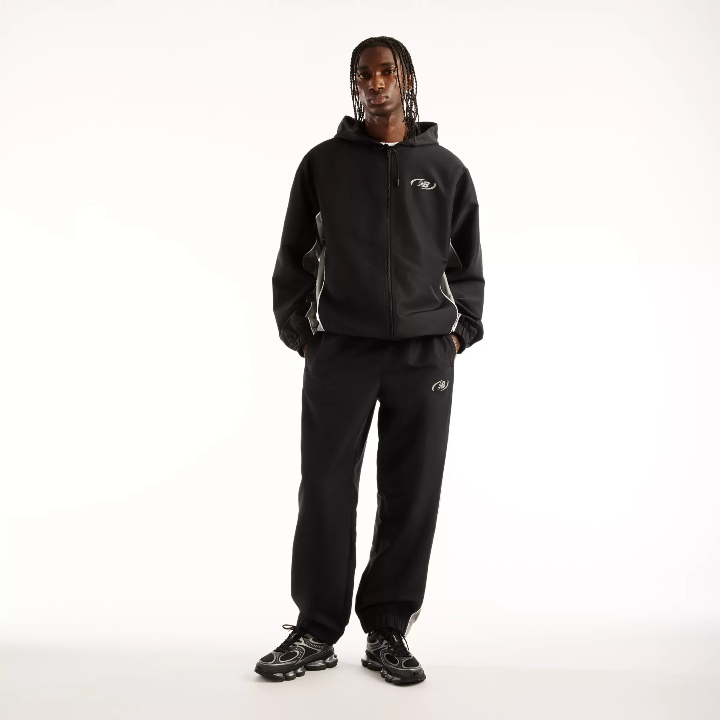 000000_New-Balance-Trackside-Woven-Pant_Black-Slate-Grey_MB62A8LTBK_img1