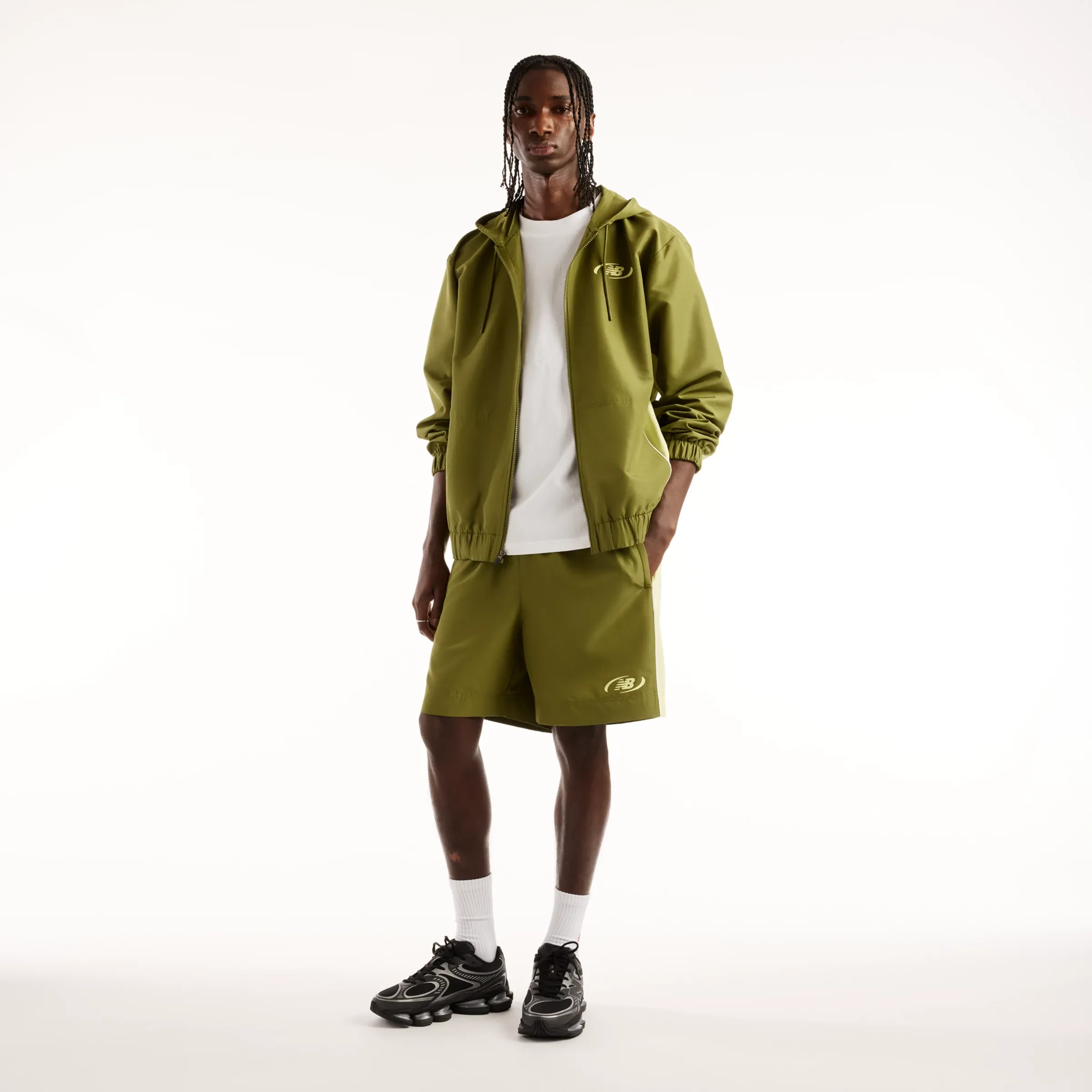 000000_New-Balance-Trackside-Woven-Jacket_Sport-Green-Fennel-Seed_MJ62Y8SJGEE_img1