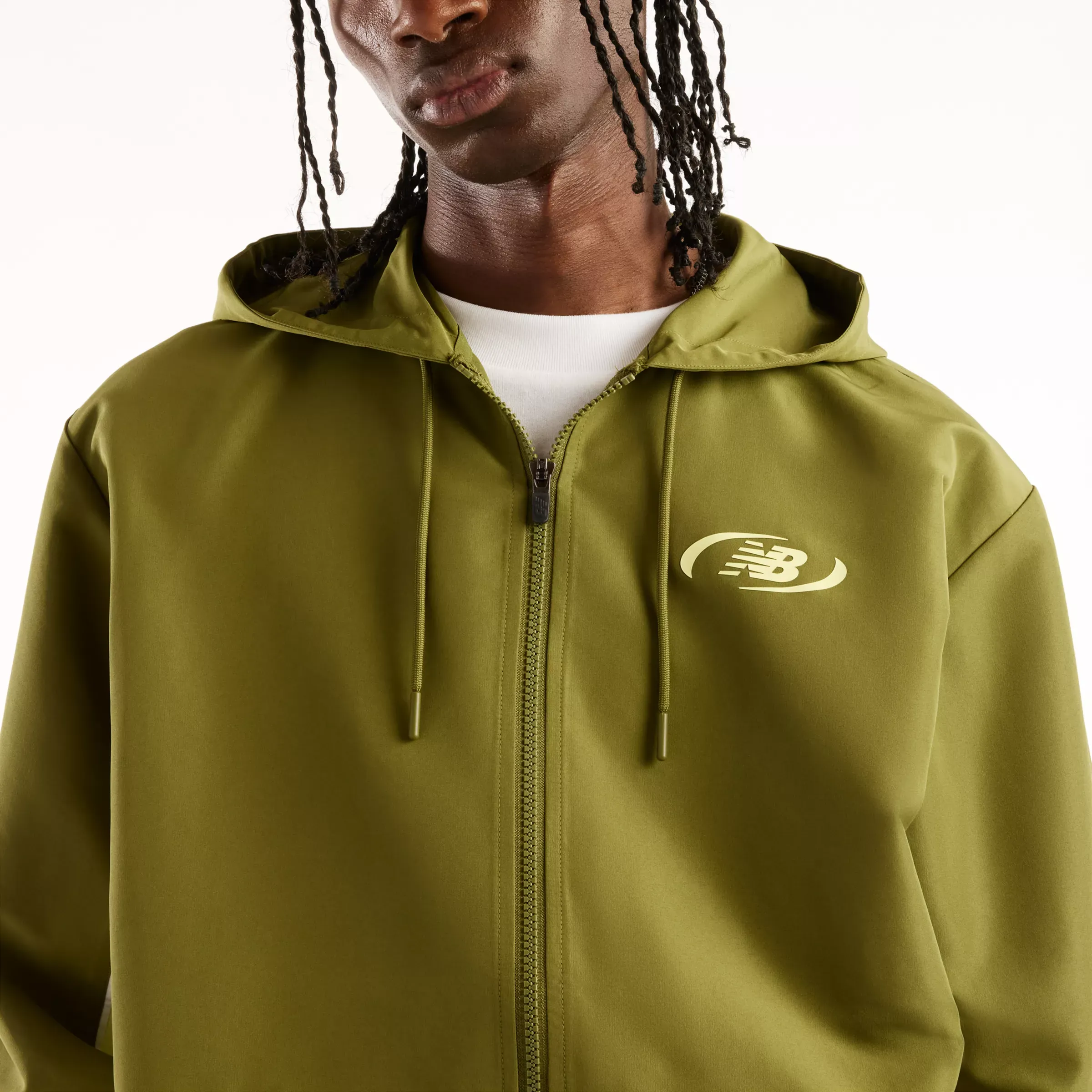000000_New-Balance-Trackside-Woven-Jacket_Sport-Green-Fennel-Seed_MJ62Y8SJGEE_img2