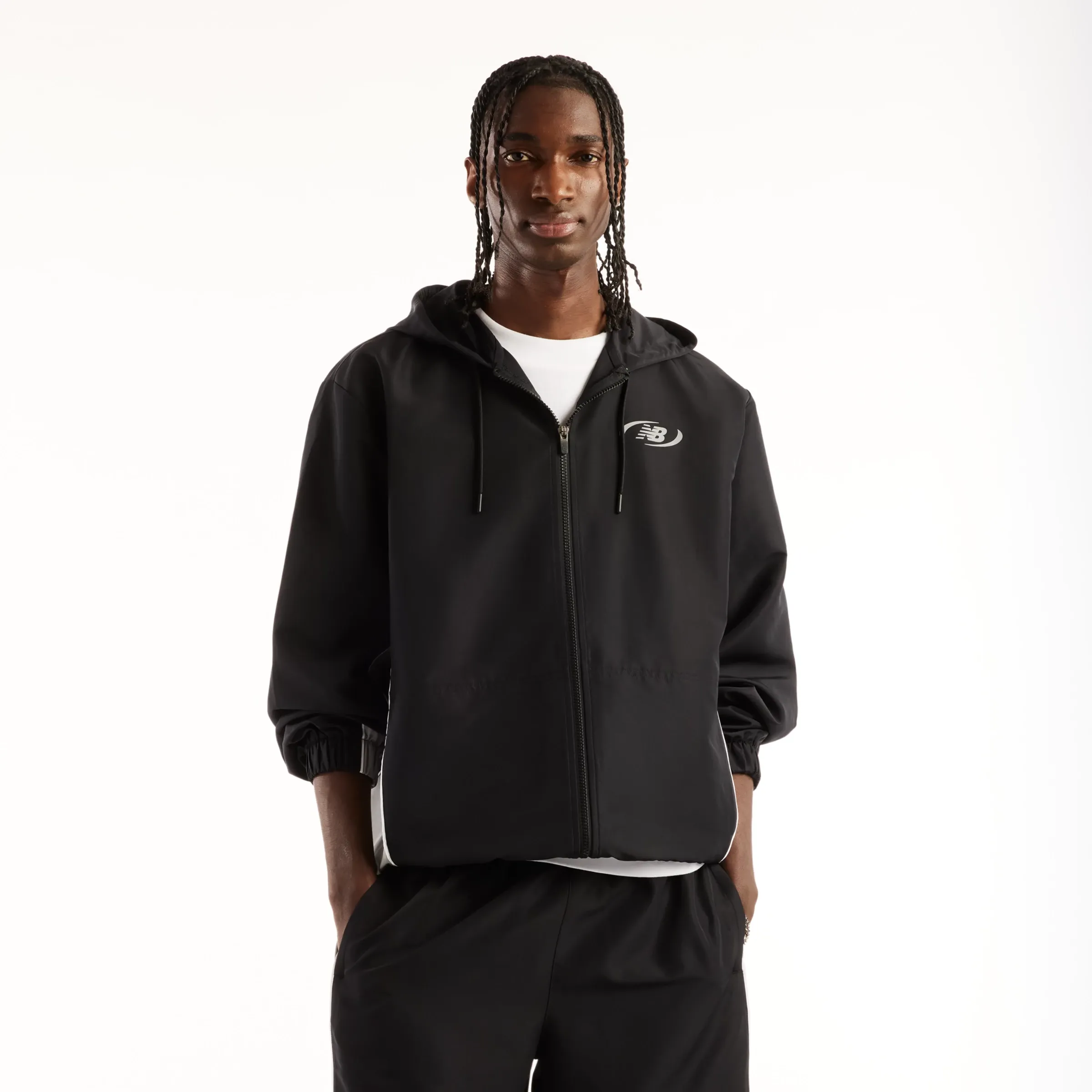 000000_New-Balance-Trackside-Woven-Jacket_Black_MJ62Y8SJBK_img1