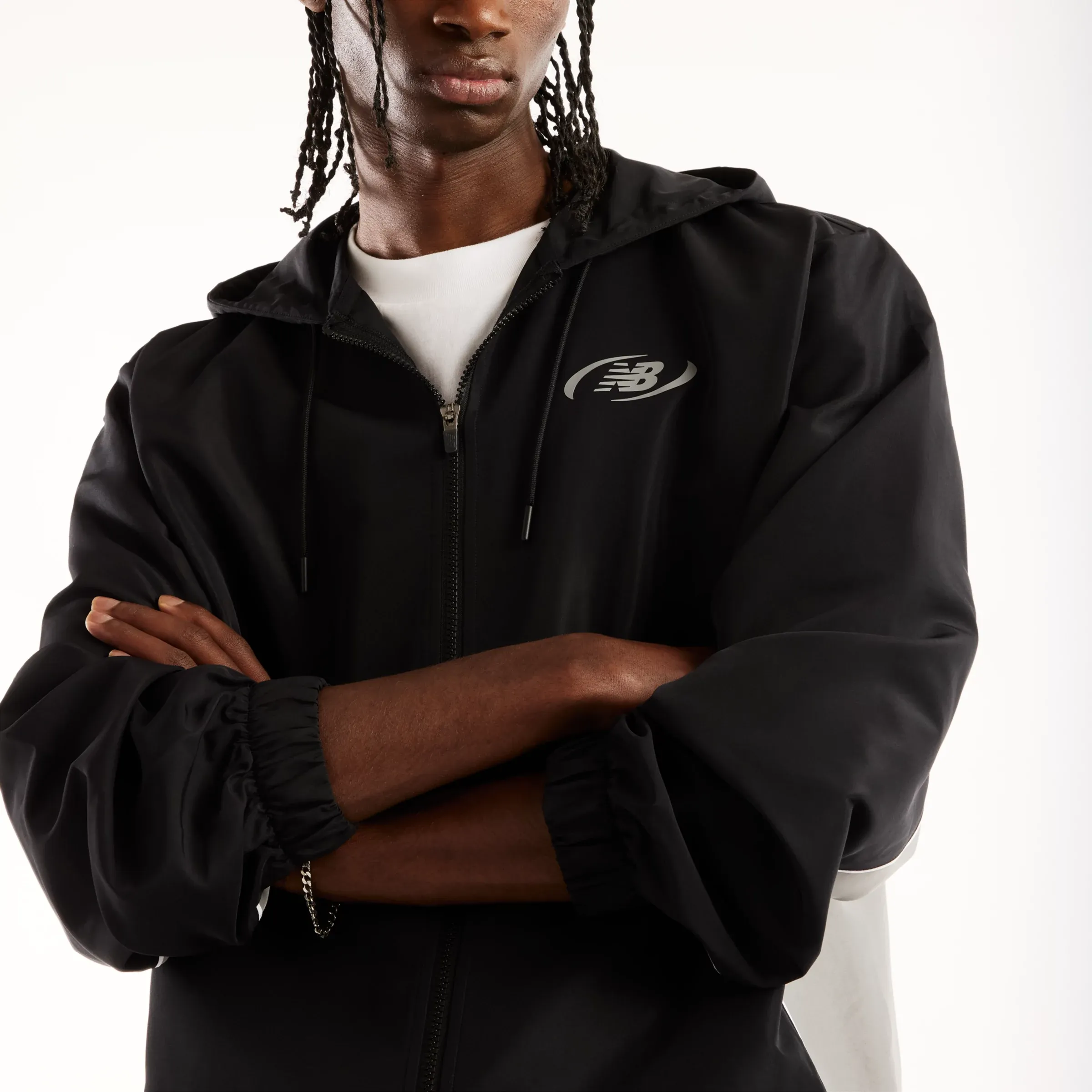 000000_New-Balance-Trackside-Woven-Jacket_Black_MJ62Y8SJBK_img4
