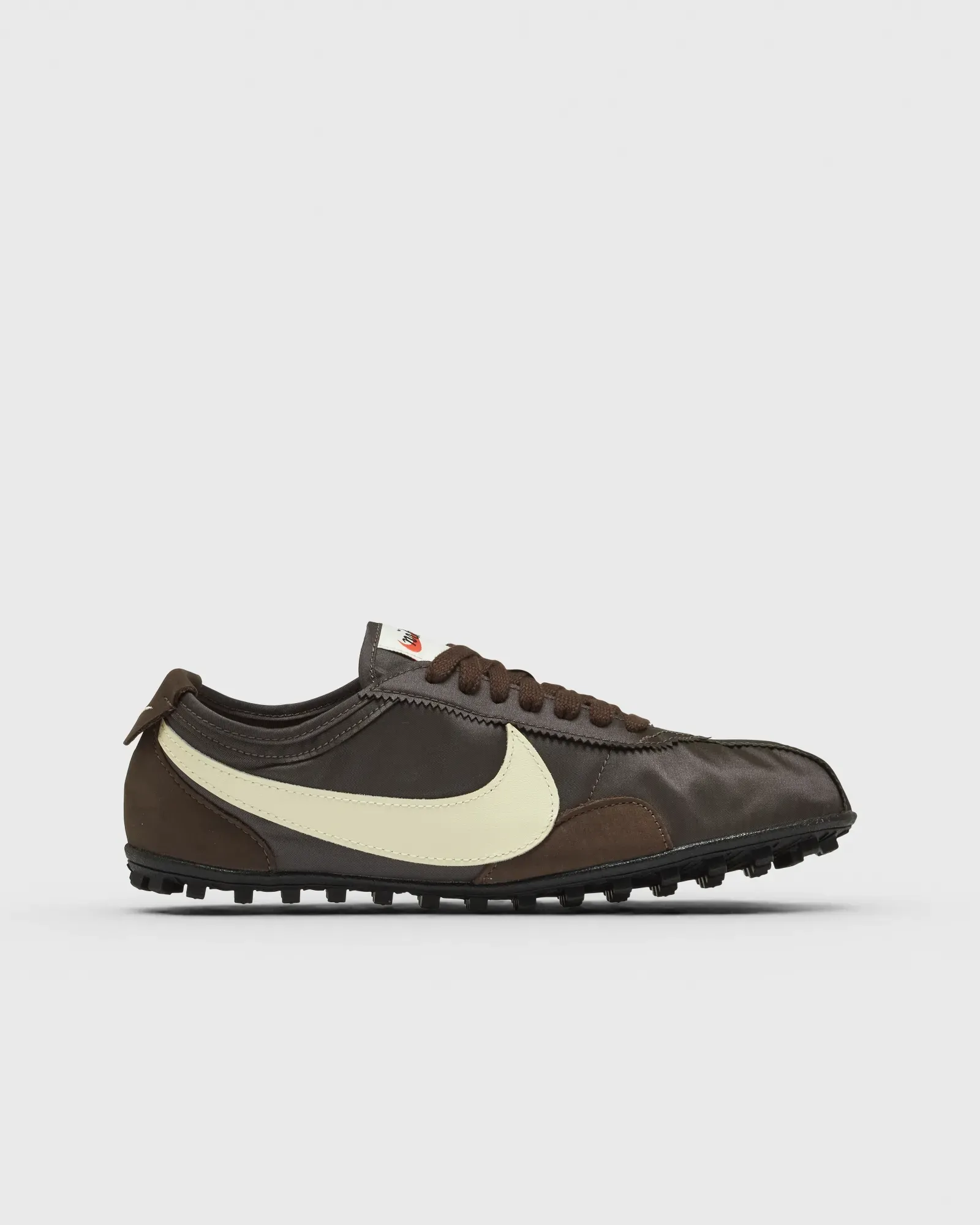 000000_Nike-WMNS-Moon-Shoe-OG_Baroque-Brown_IW0955-201_img2