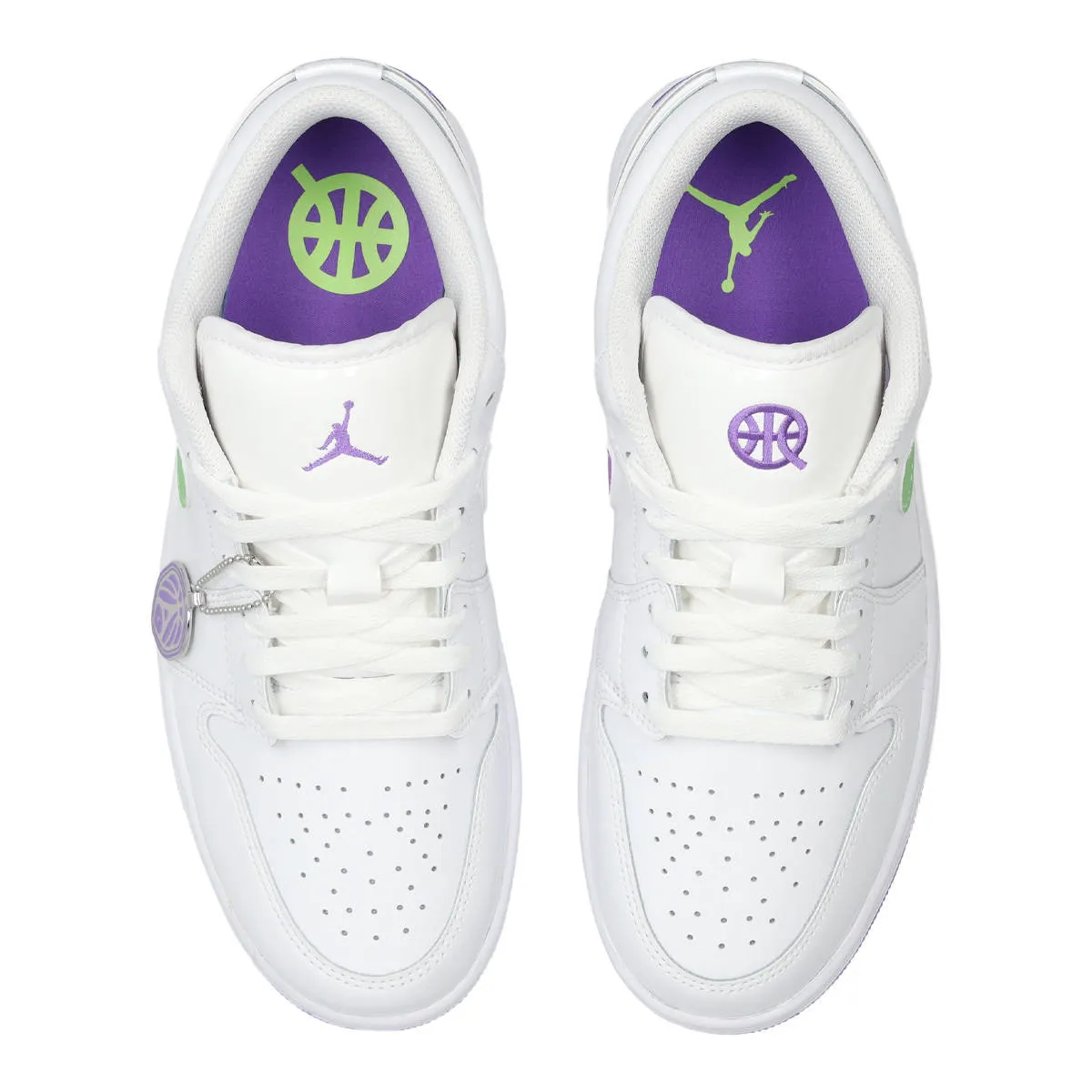 000000_Air-Jordan-1-Low-SE-Quai-54_White-Action-Grape_IR2367-100_img2